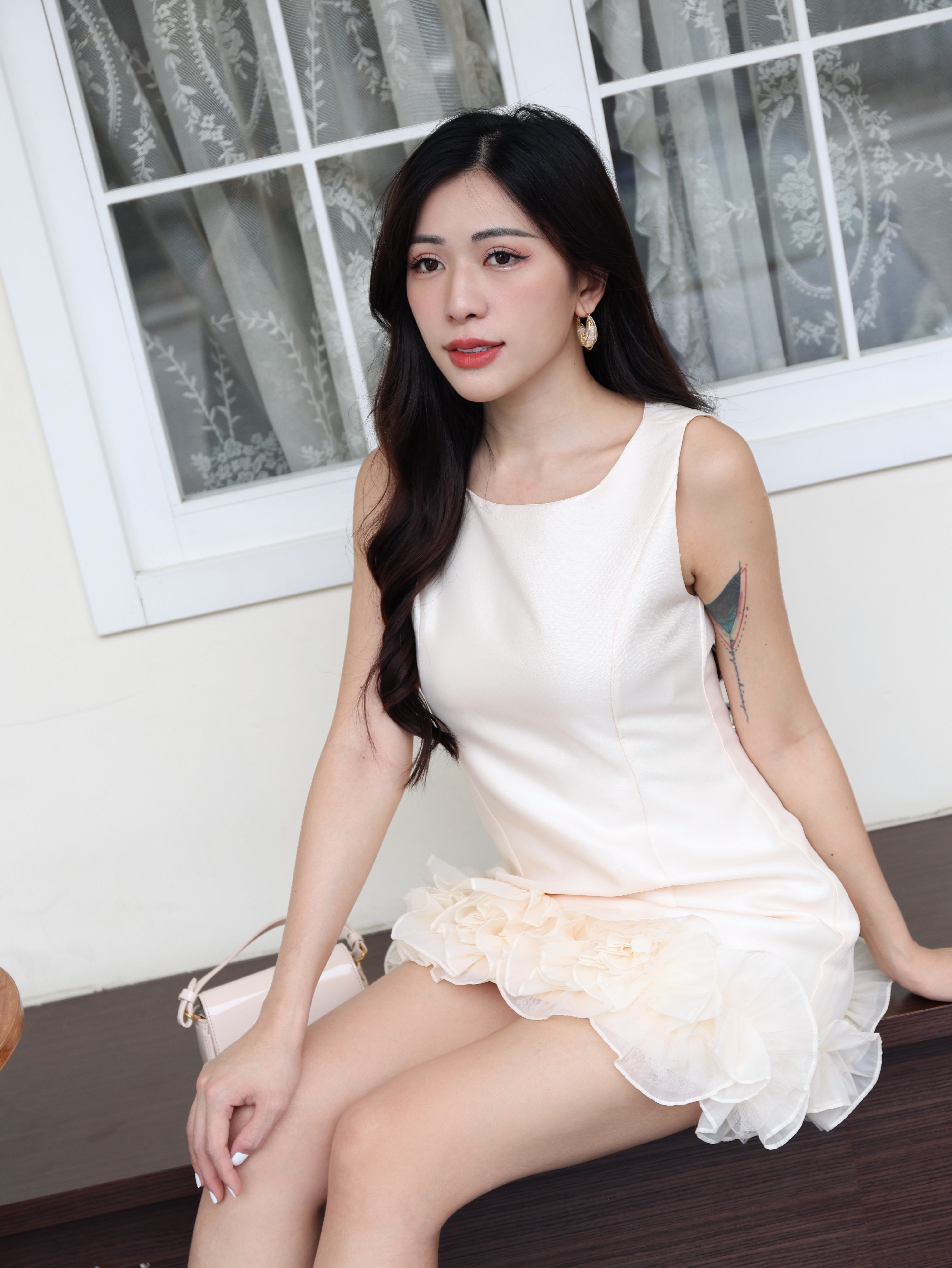 【LBP独家】简约名媛风无袖修身连身裙 (ST21438)