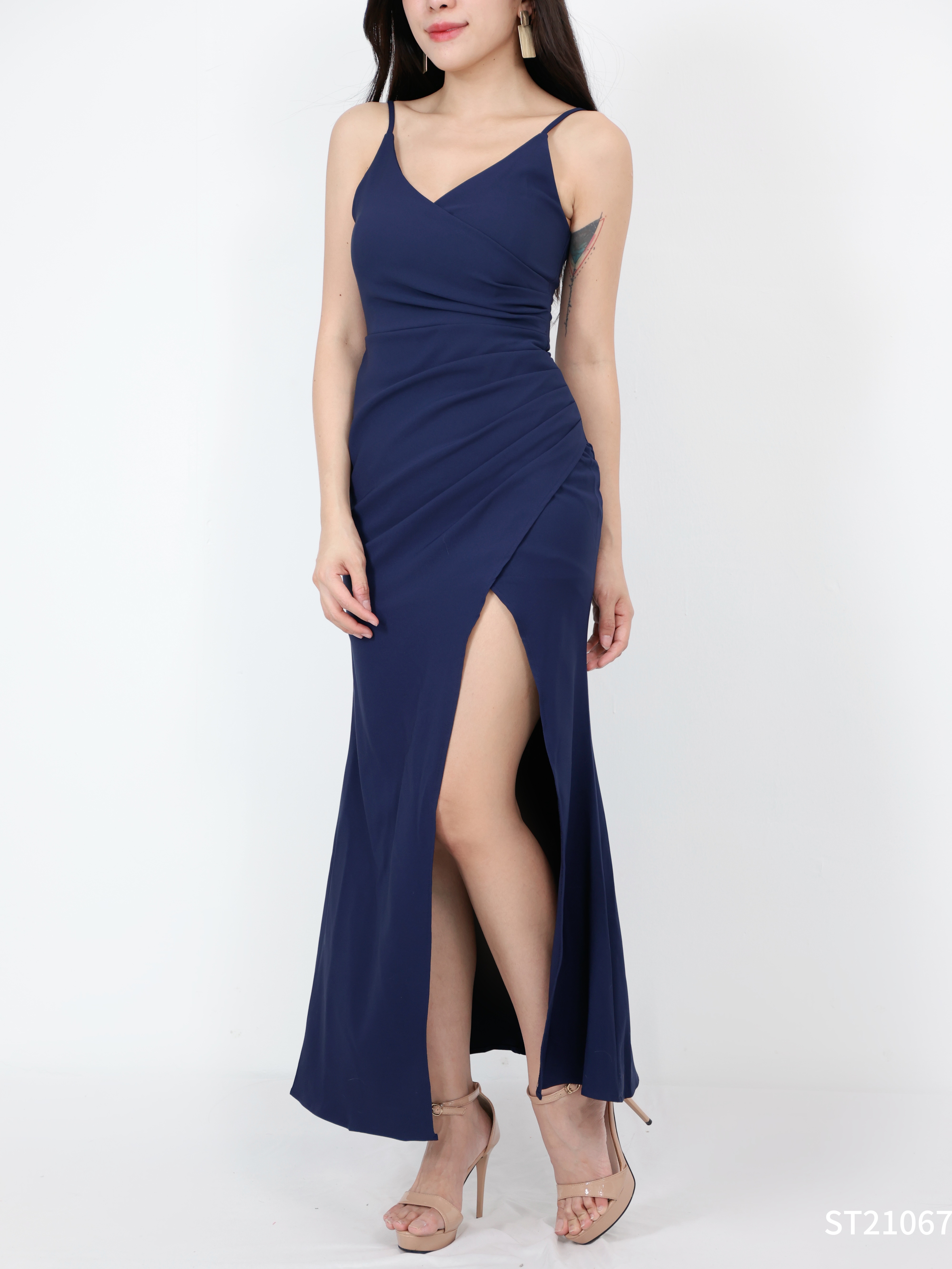 【LBP独家】不规则开叉皱褶设计连身长裙 (ST21067)-La'Belle Fashion Boutique Sdn Bhd