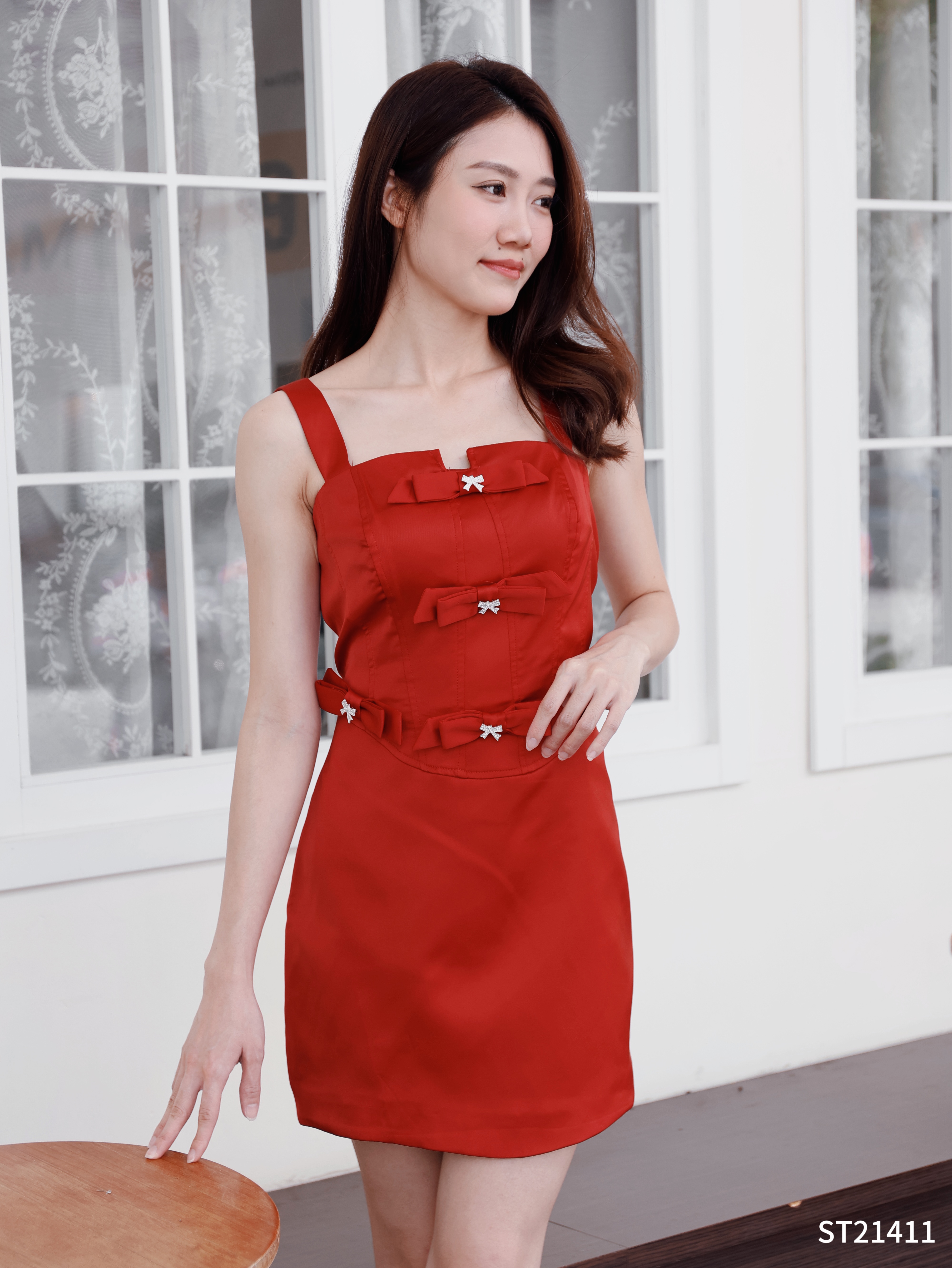 【LBP独家】高级感蝴蝶结设计宽带连身裙 (ST21411)