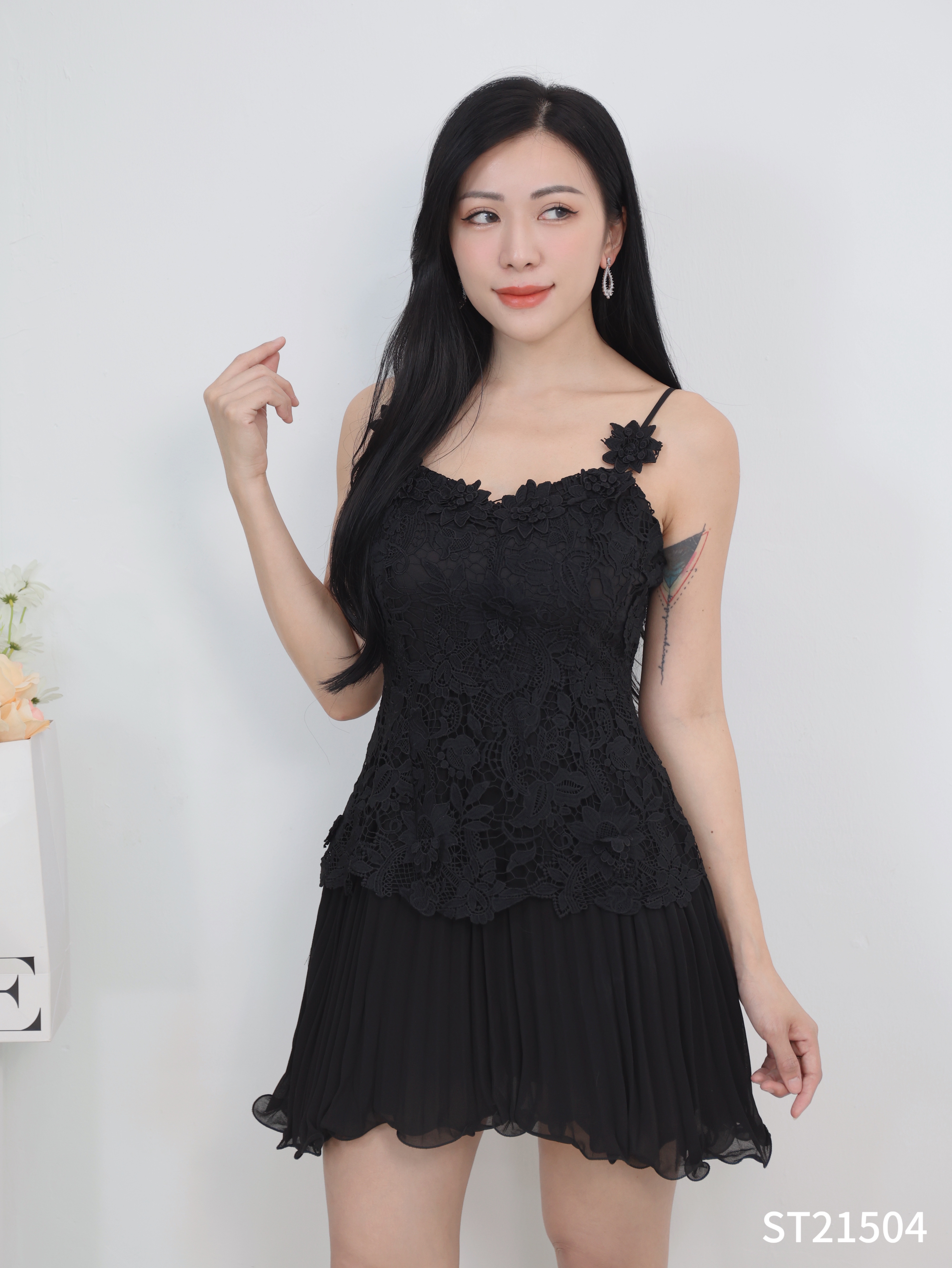 法式花朵蕾丝设计吊带连身裙 (ST21504)