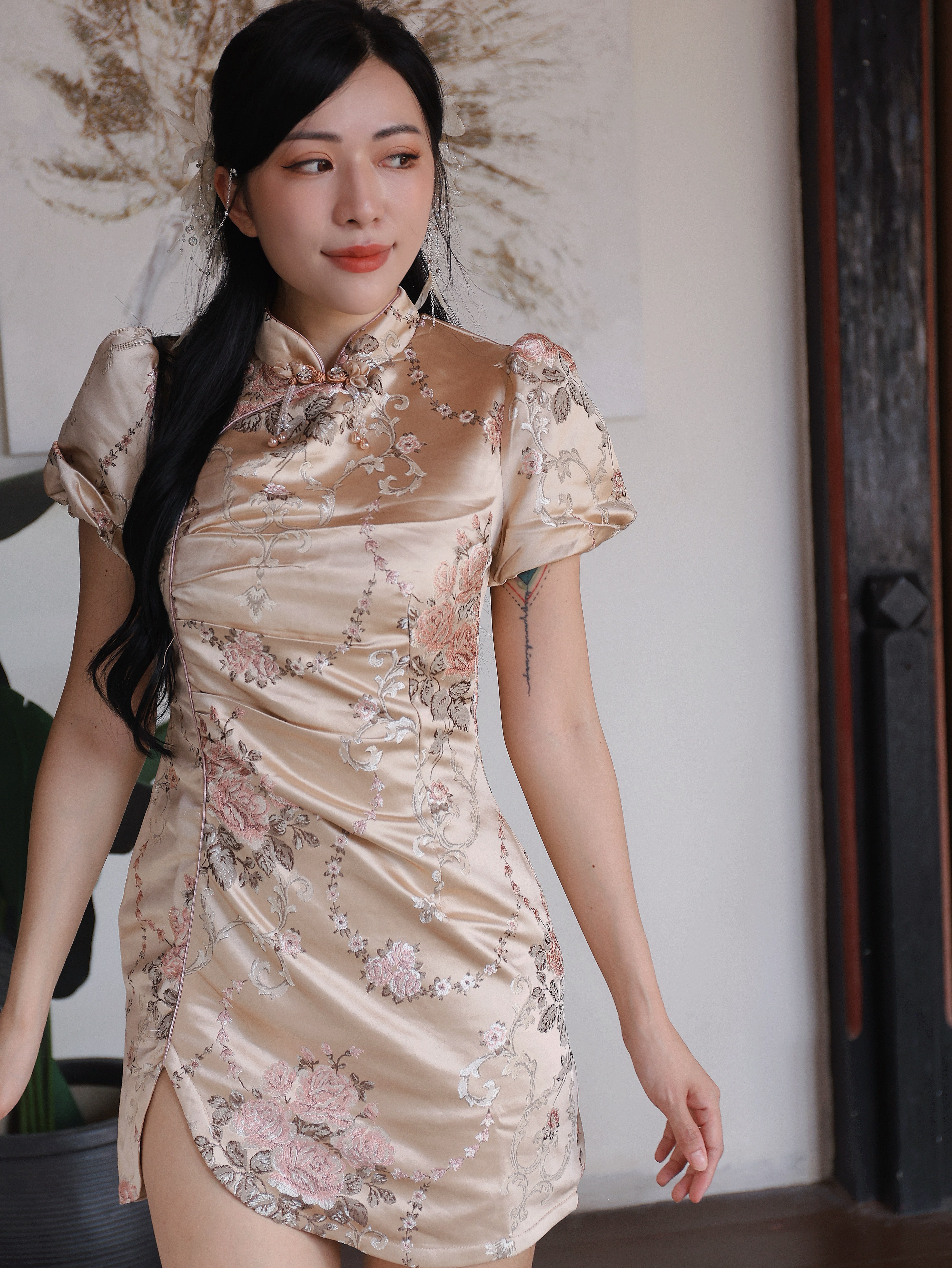 【预购PRE-ORDER】【LBP 独家新年系列】独特立体花盘扣设计立领旗袍 (ST21524)