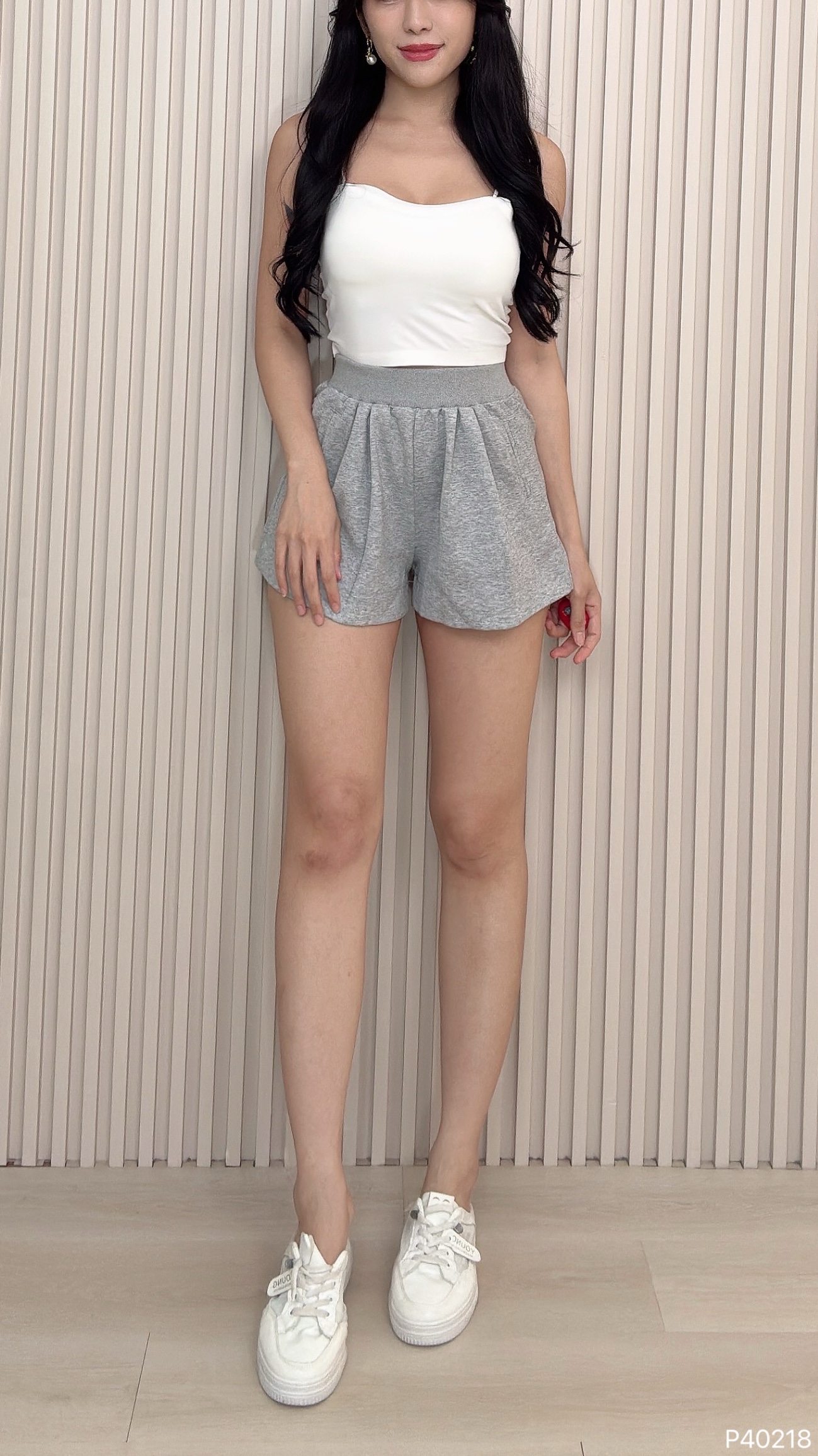 百搭压褶设计阔腿高腰短裤 (P40218)