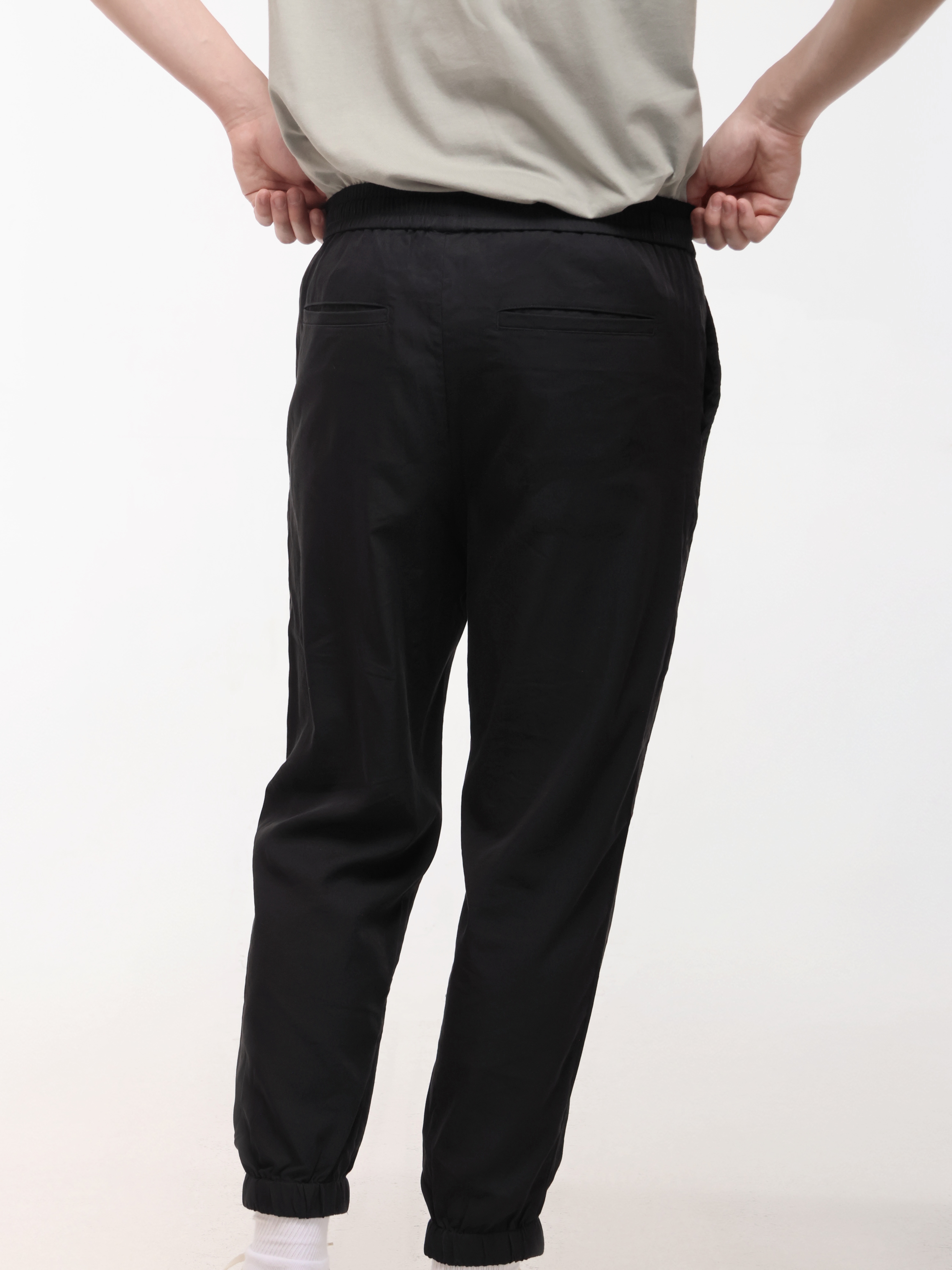 Men's Joggers with "NEW BASIC" Label Detail (YS30130)