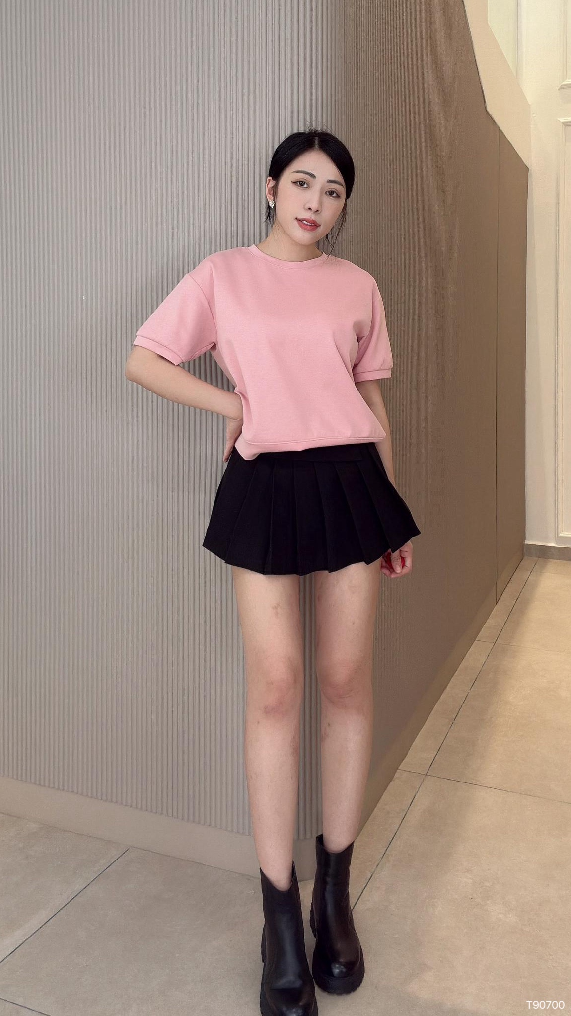 简约纯色圆领宽松上衣 (T90700)