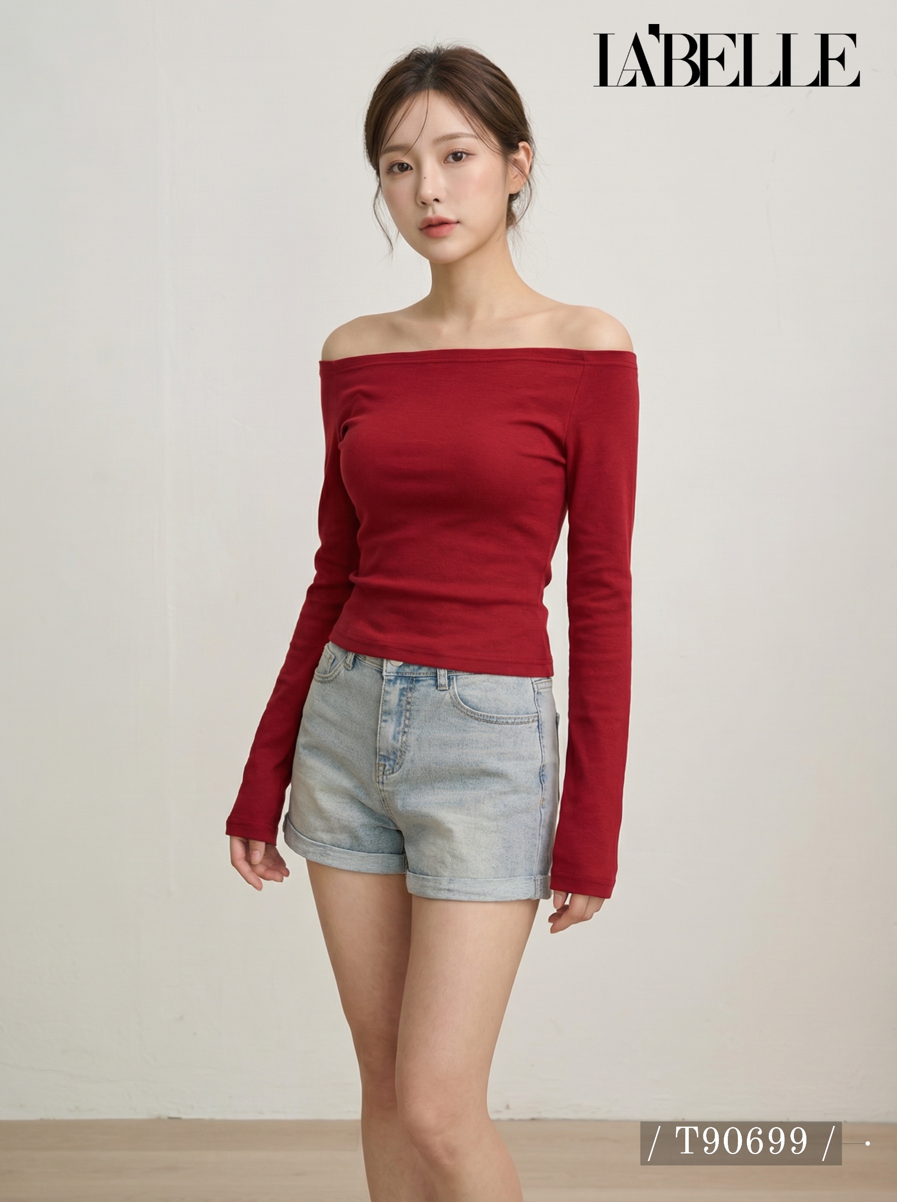 纯欲一字肩露锁骨长袖上衣 (T90699)