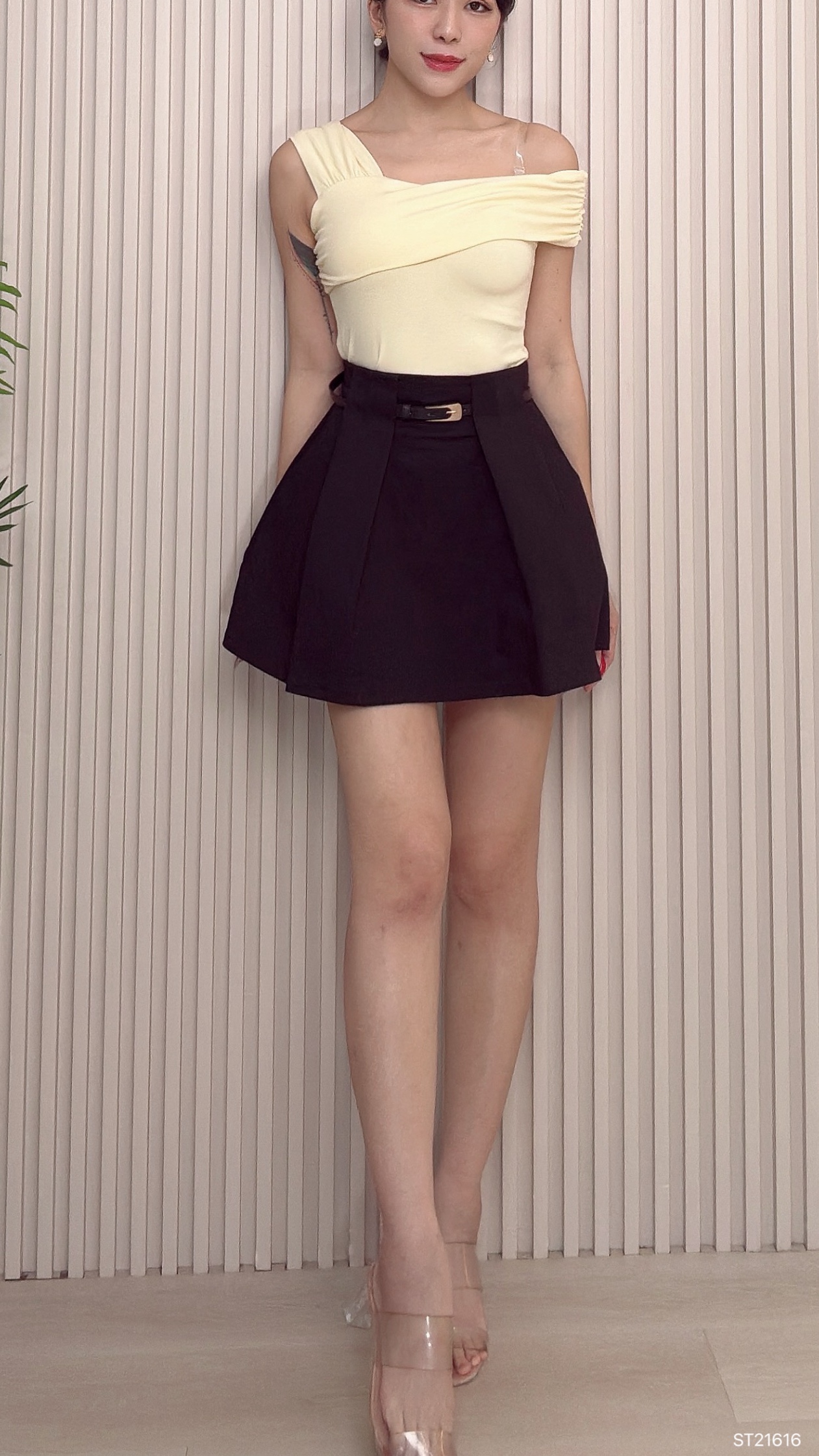 气质立体压褶设计A字高腰短裙 (ST21616)