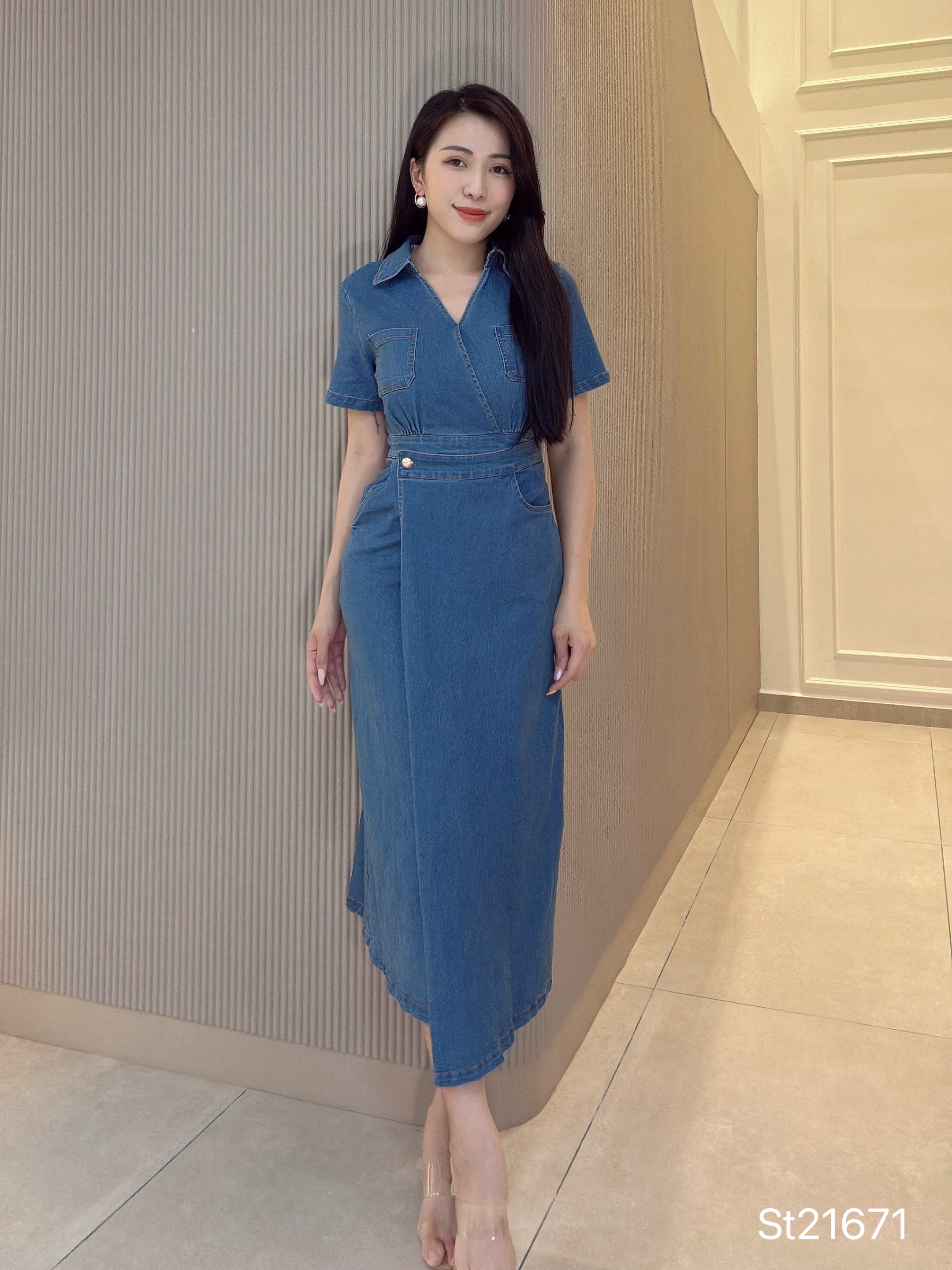 高级松弛感交叉V领设计收腰连身裙 (ST21671)