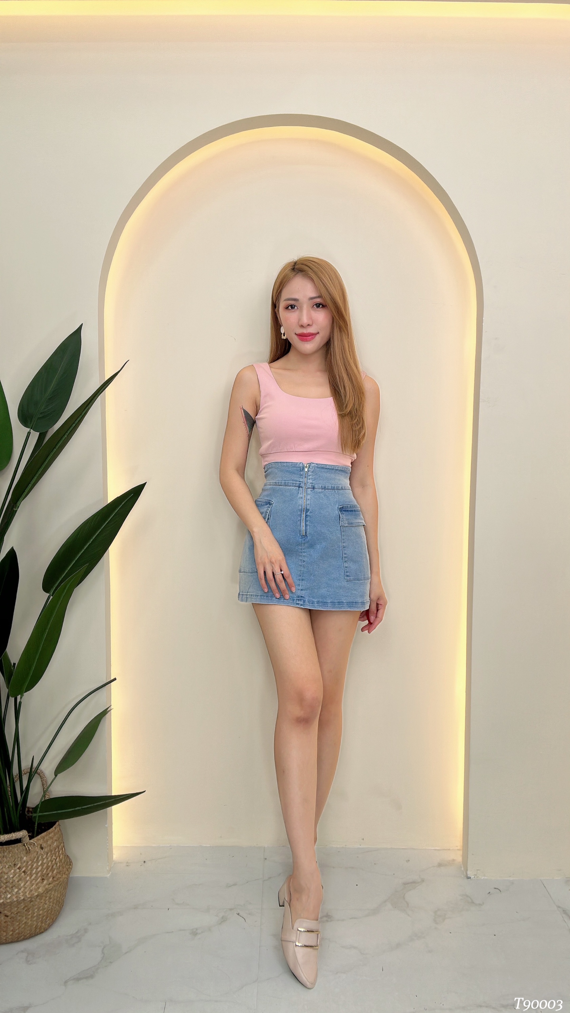 【LBP独家】百搭方领无袖上衣 (T90003)