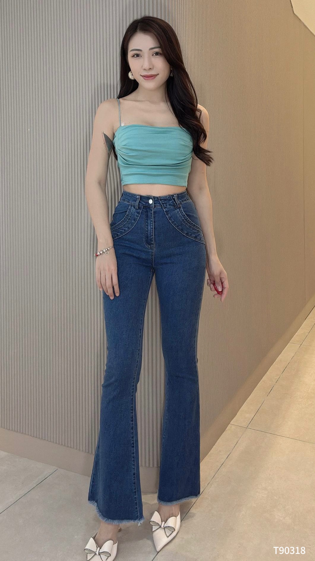 百搭褶皱设计短版细带上衣 (T90318)