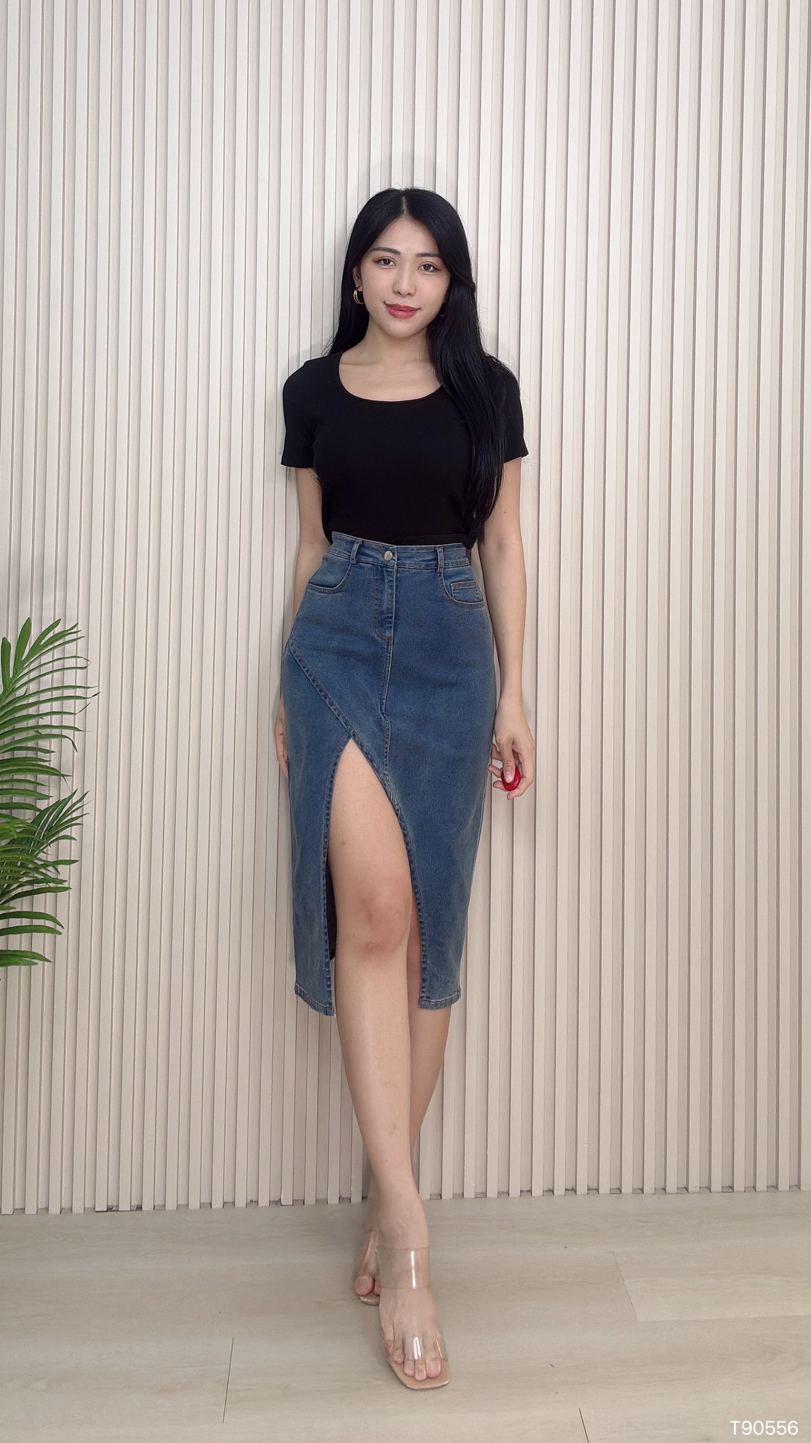 基本款不规则下摆设计大U领上衣 (T90556)