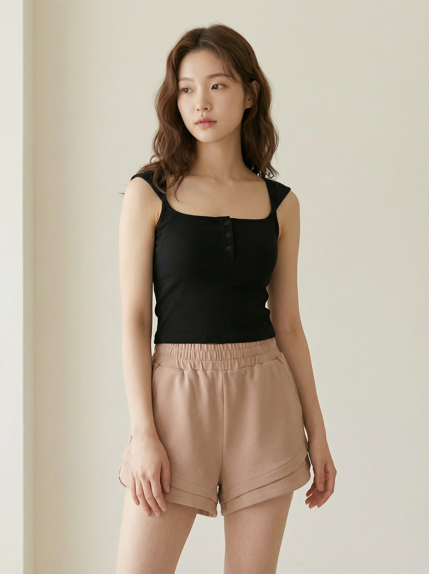 日常百搭款微笑设计高腰短裤 (P40239)