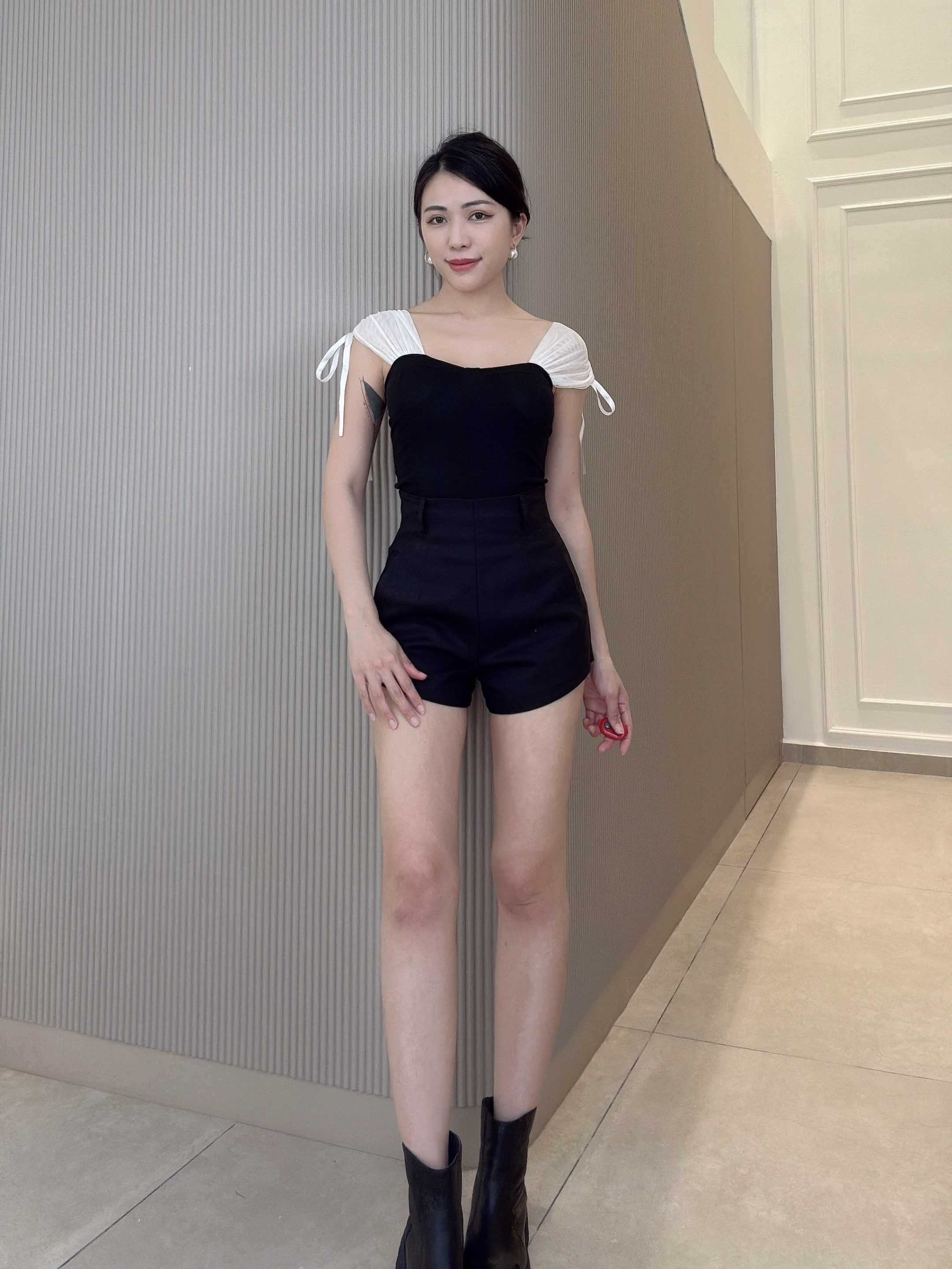 辣妹风系带网纱拼接吊带美背上衣 (T90806)