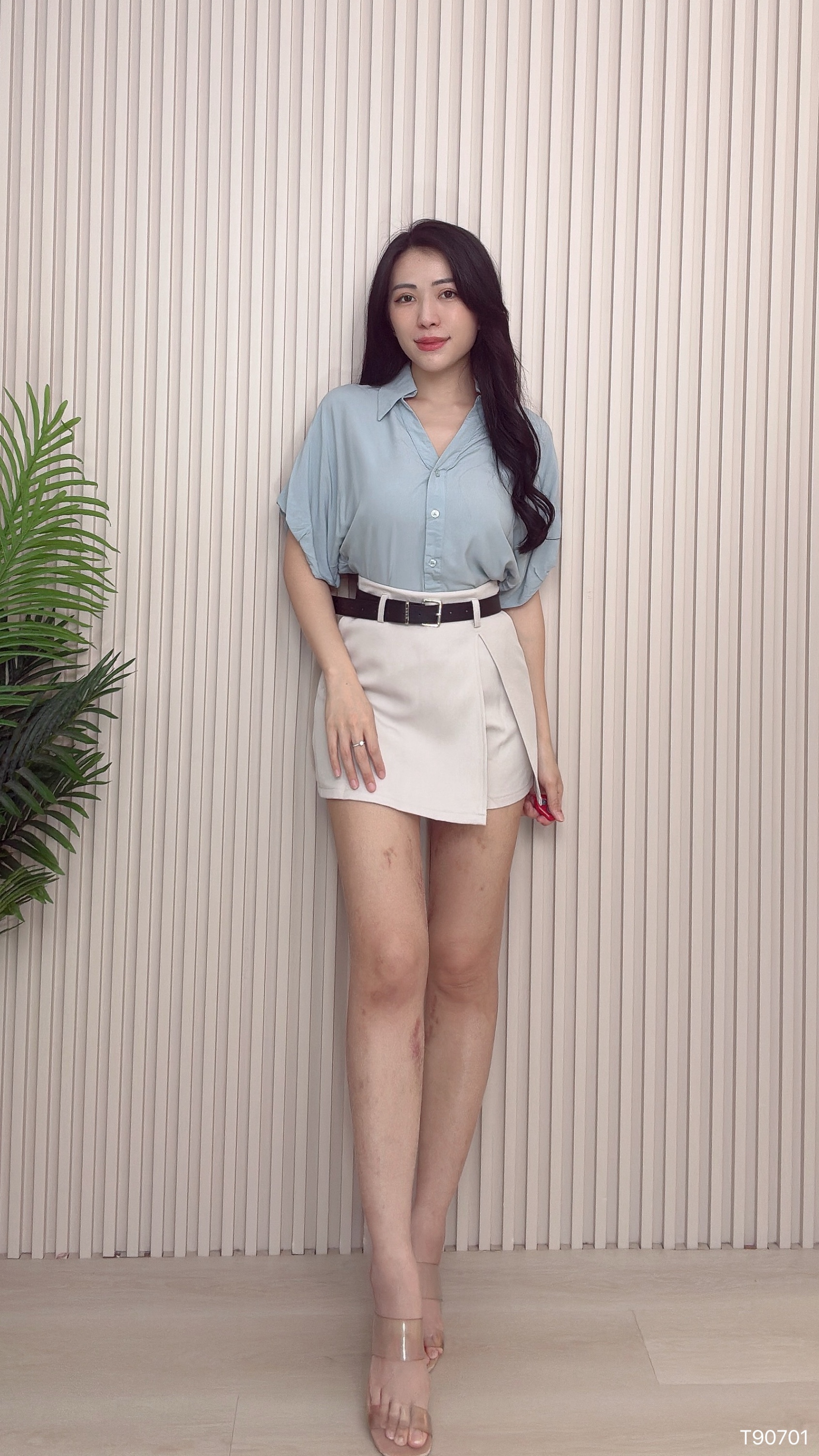 气质OL风翻领设计宽松上衣 (T90701)