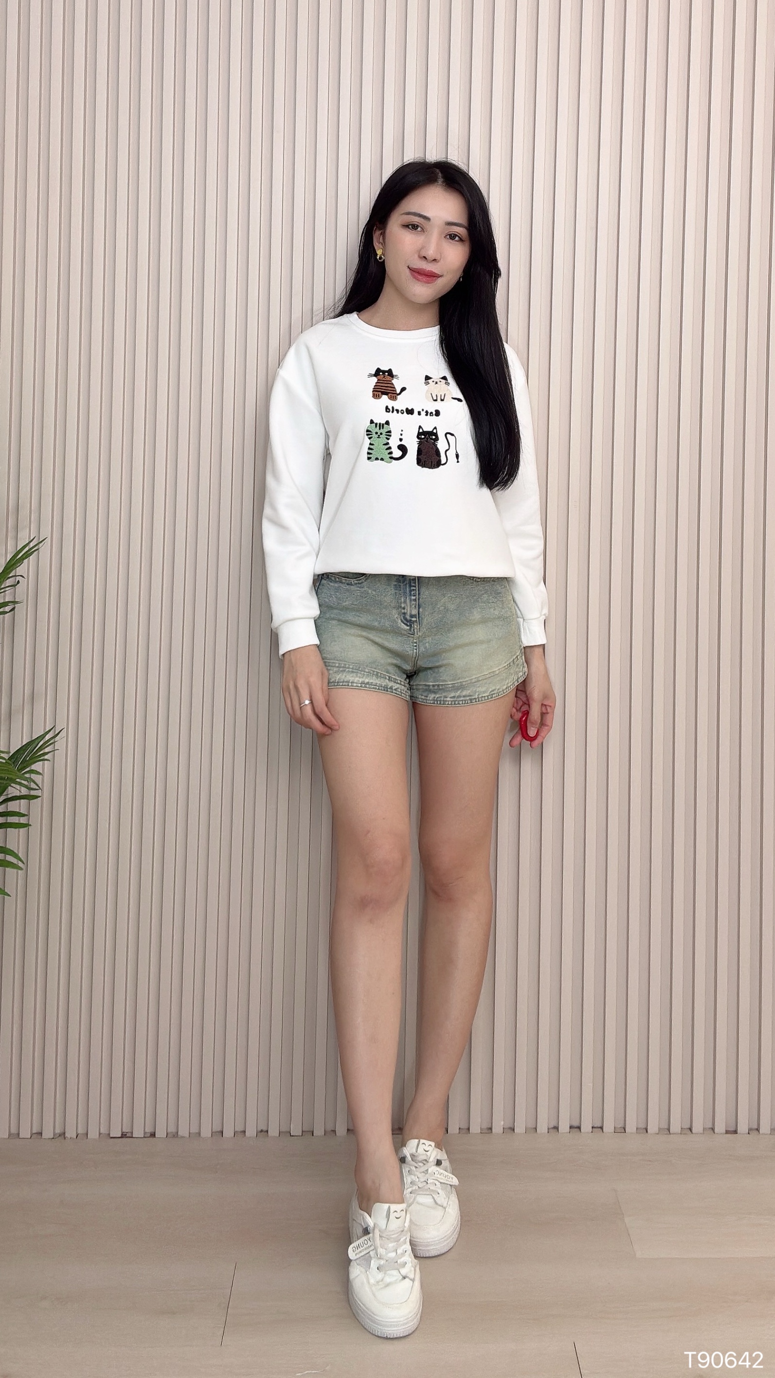 慵懒风猫咪图案圆领长袖卫衣 (T90642)