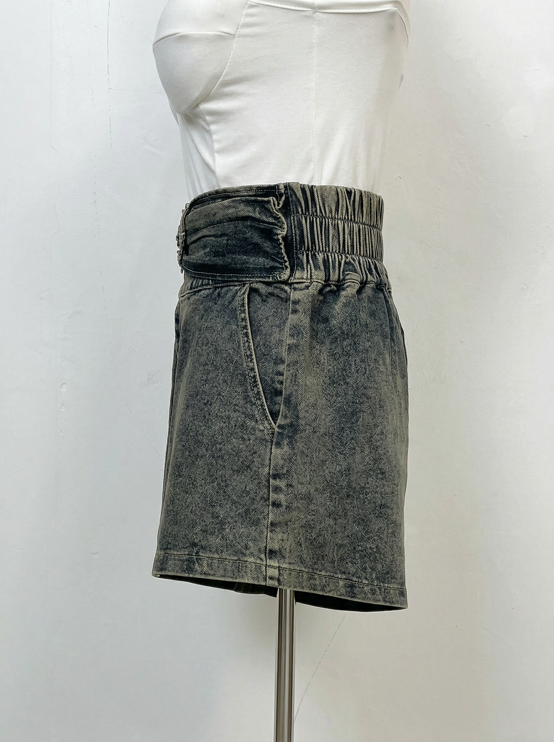 韩系A字假腰带设计高腰短裤 (J3584)