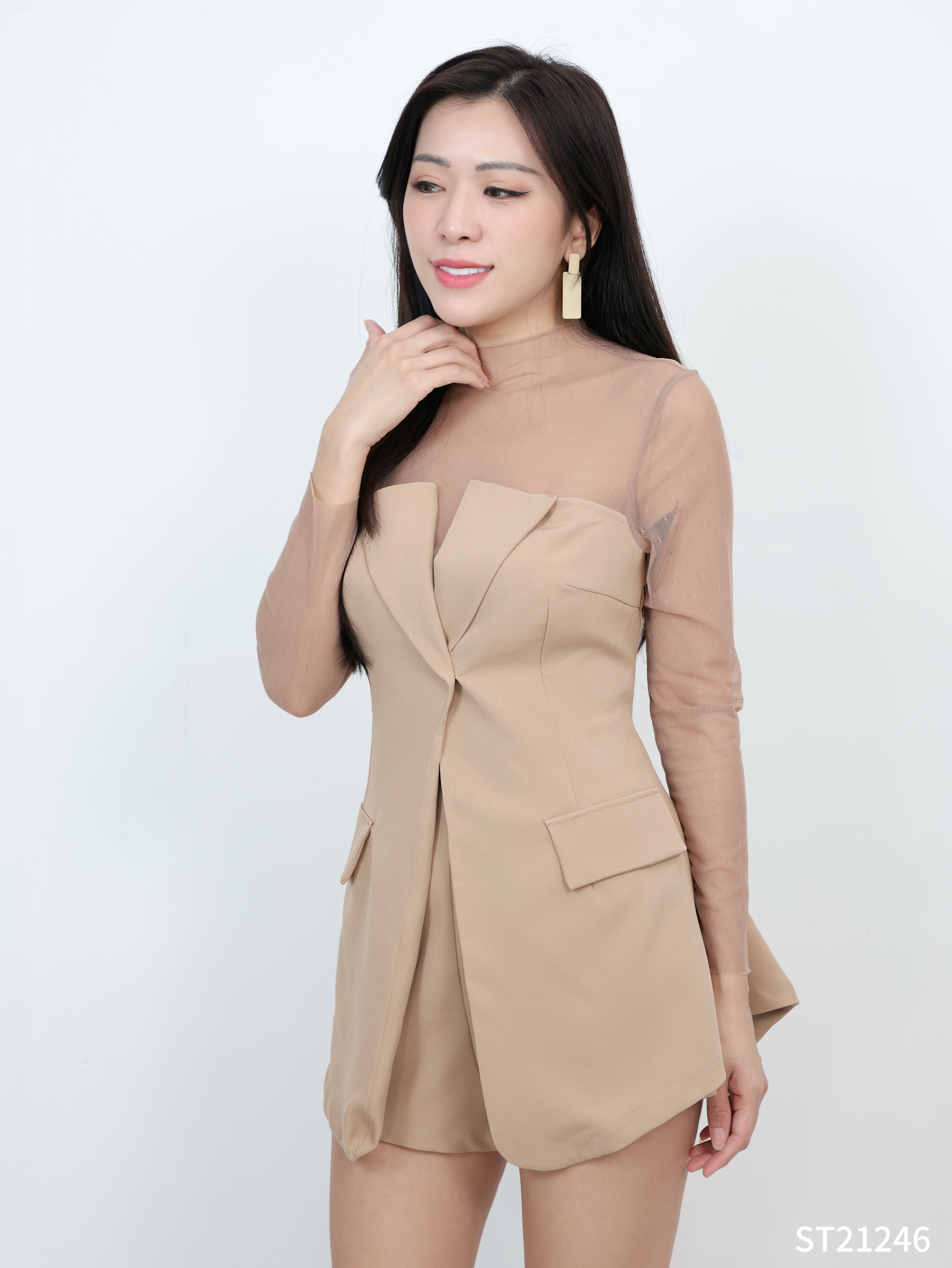 【LBP独家】纯欲风V领拼接网纱连身裤(ST21246)-La'Belle Fashion Boutique Sdn Bhd