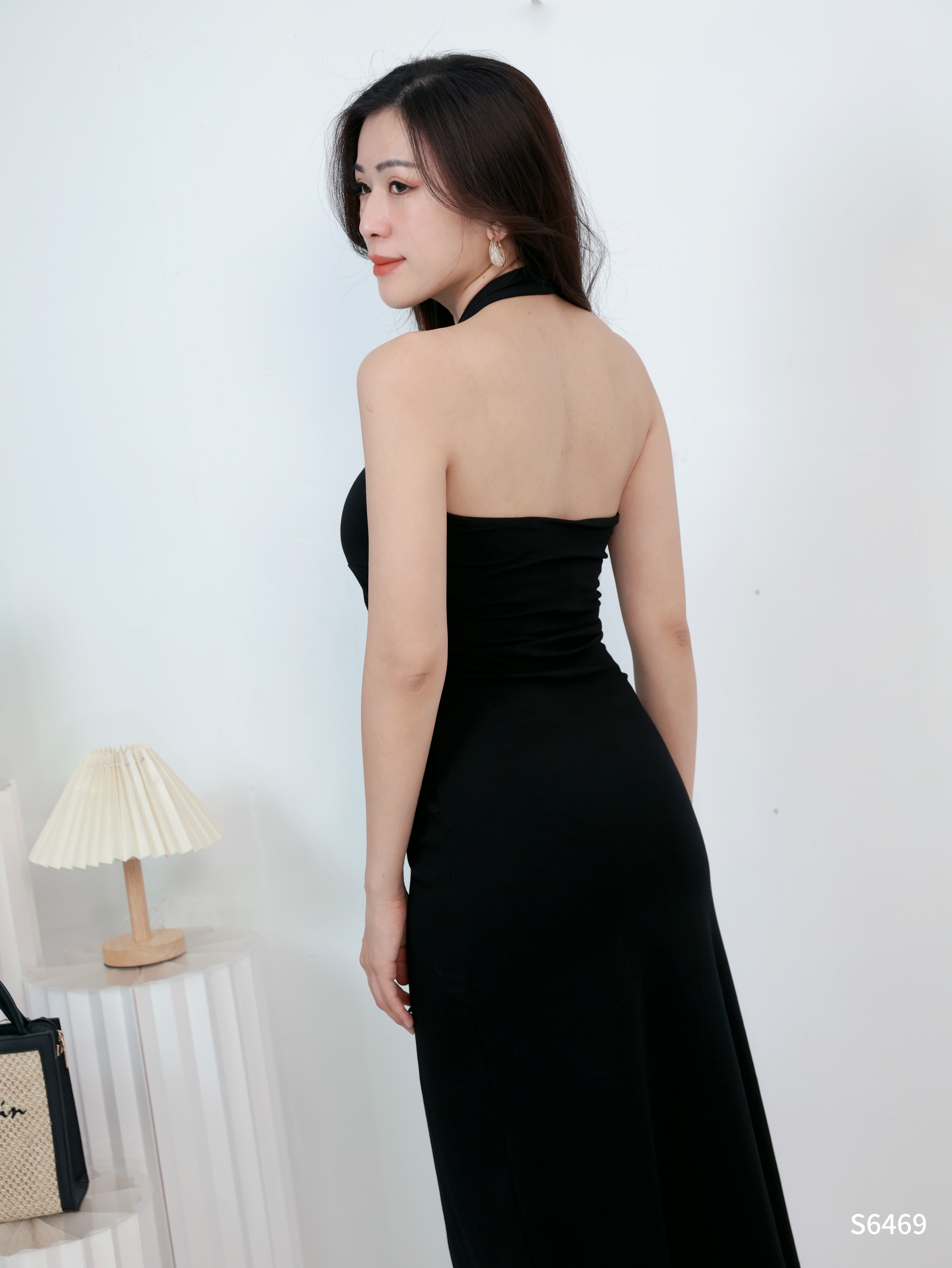 性感V领飘带花朵挂脖设计连身裙 (S6469)