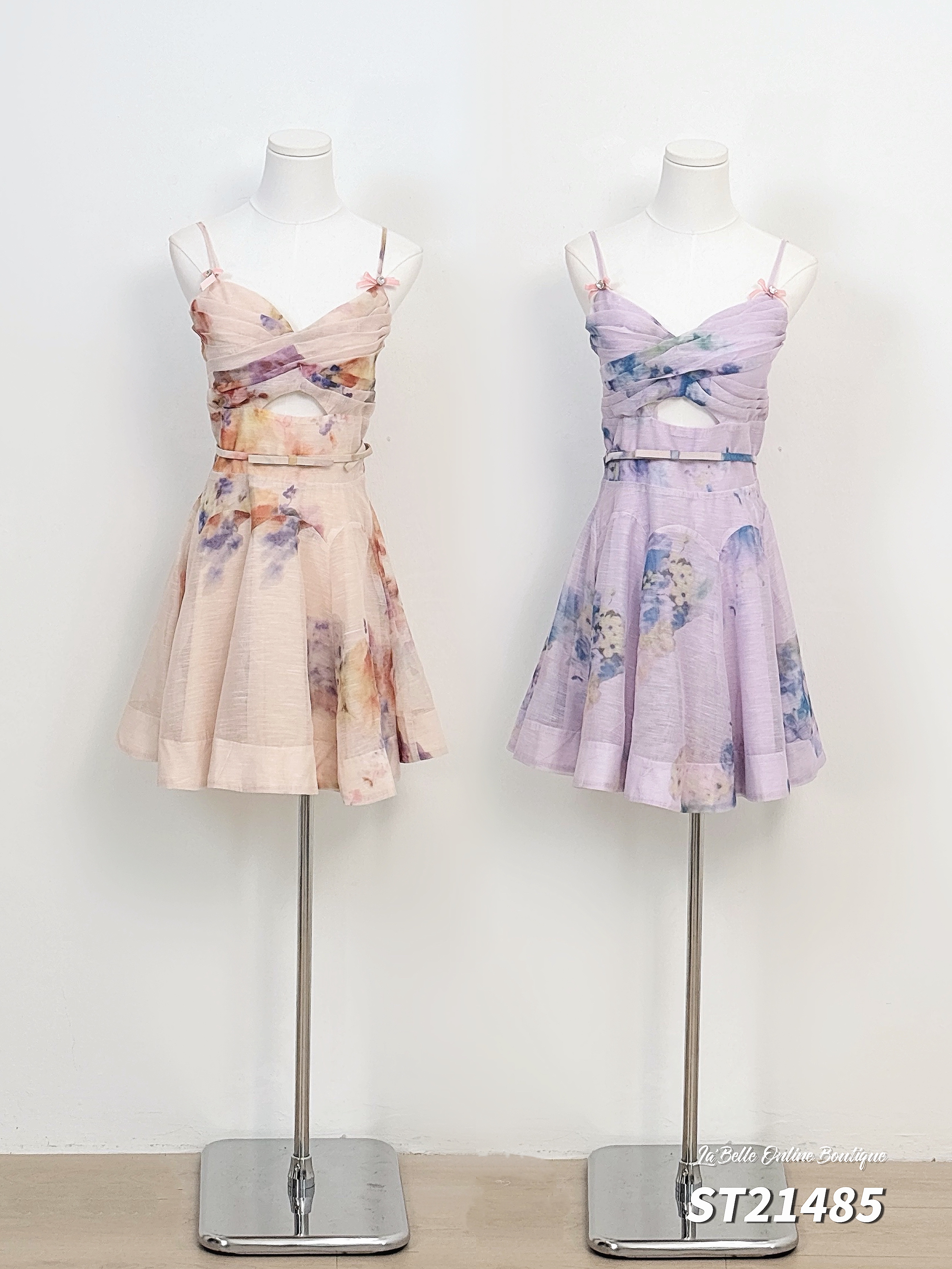 【LBP独家】秘境花仙露肩碎花褶皱设计吊带连身裙 (ST21485)