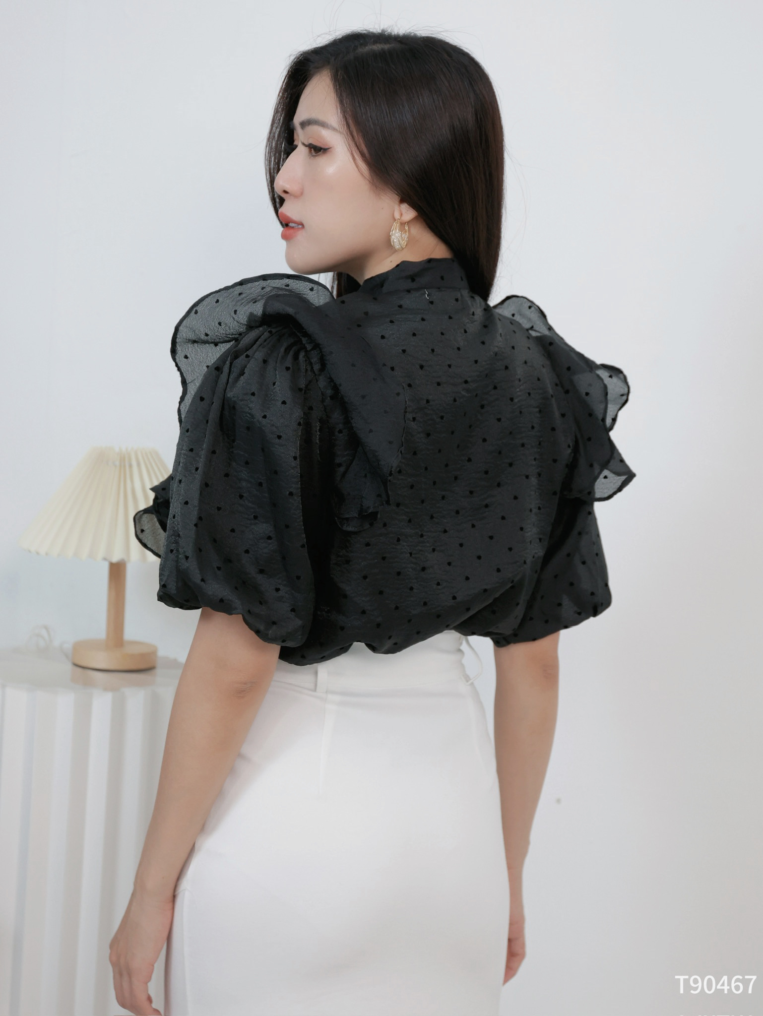 甜美荷叶边爱心波点设计V领上衣 (T90467)