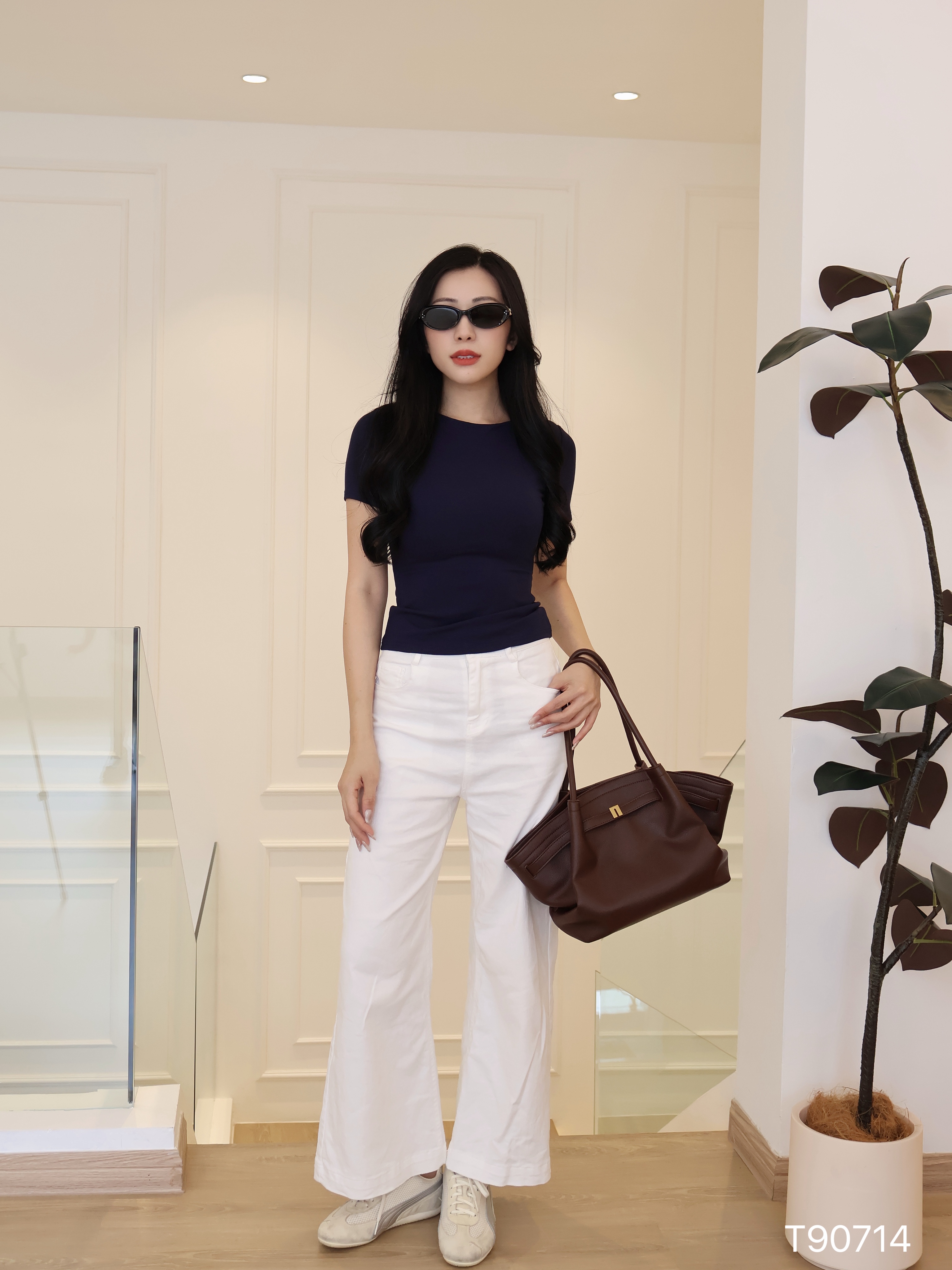 纯欲风月亮领设计修身纯色上衣 (T90714)