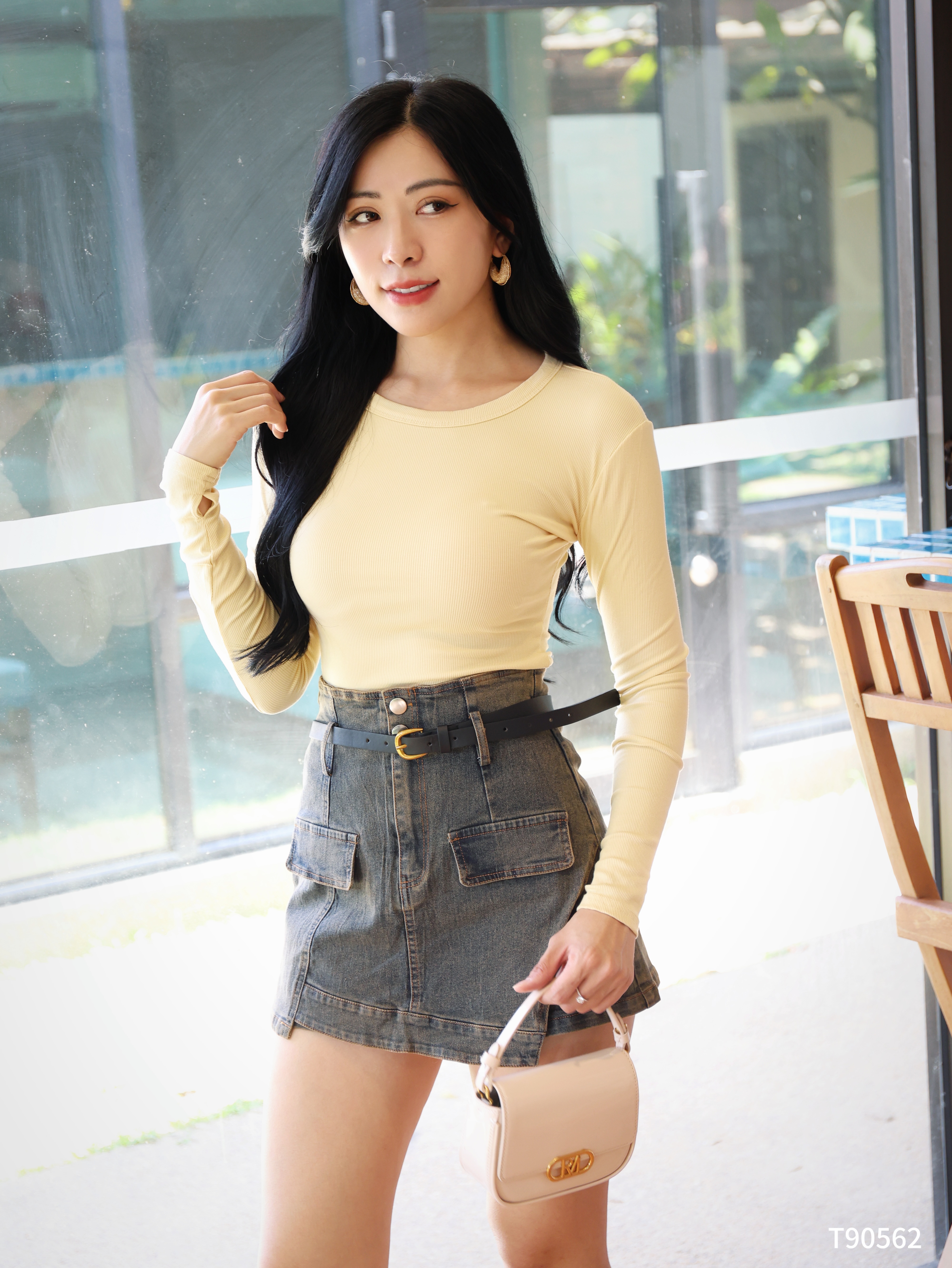 百搭修身圆领长袖上衣 (T90562)