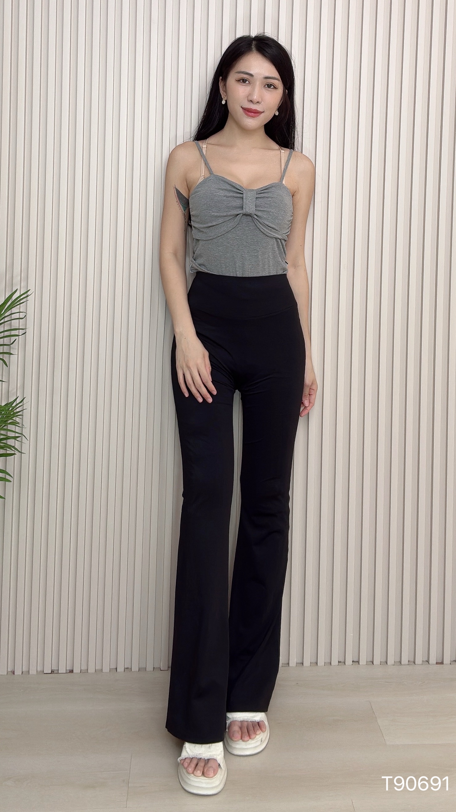 韩系蝴蝶结系带设计吊带上衣 (T90691)