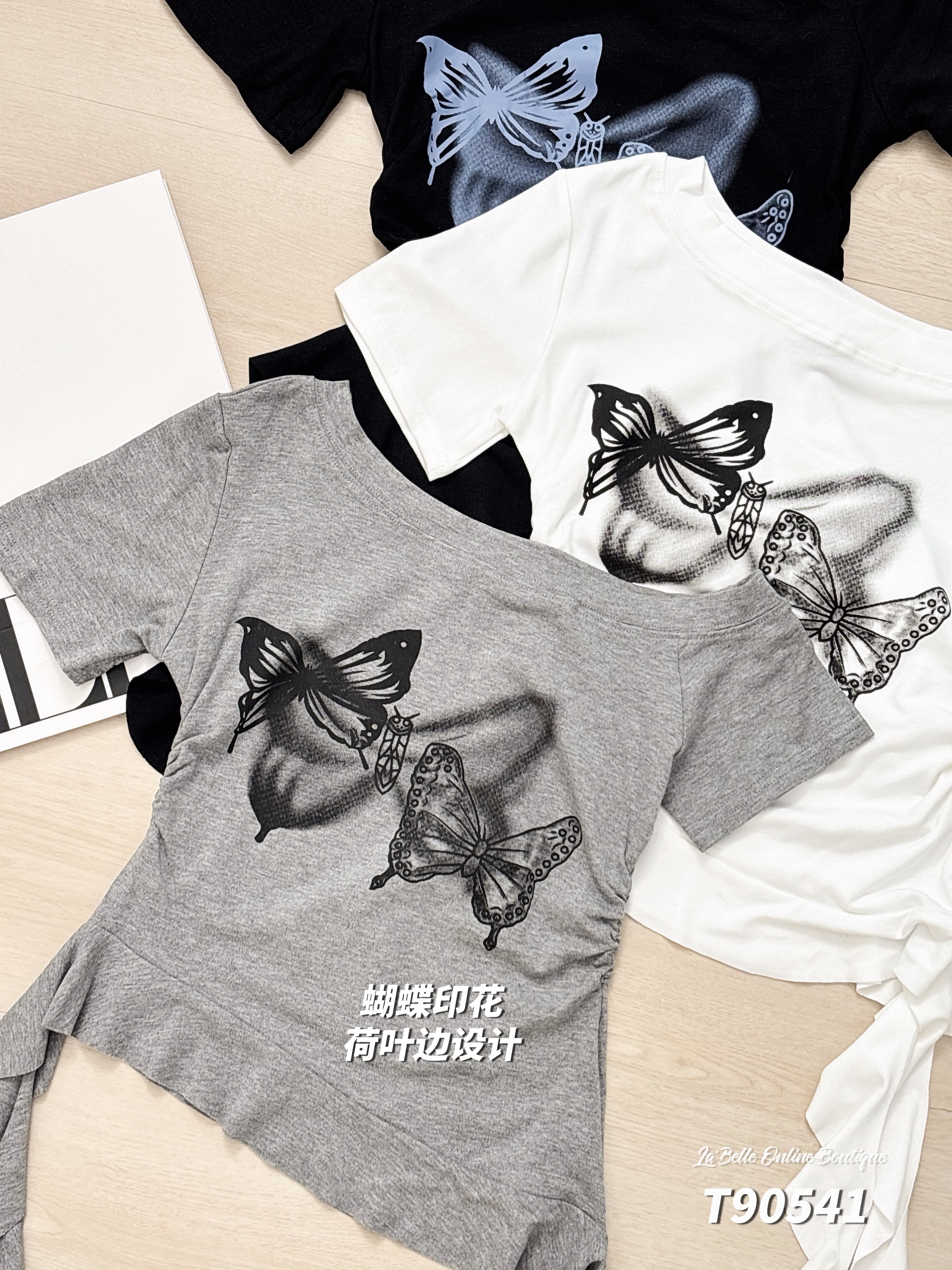 时尚蝴蝶印花荷叶边设计宽领上衣 (T90541)