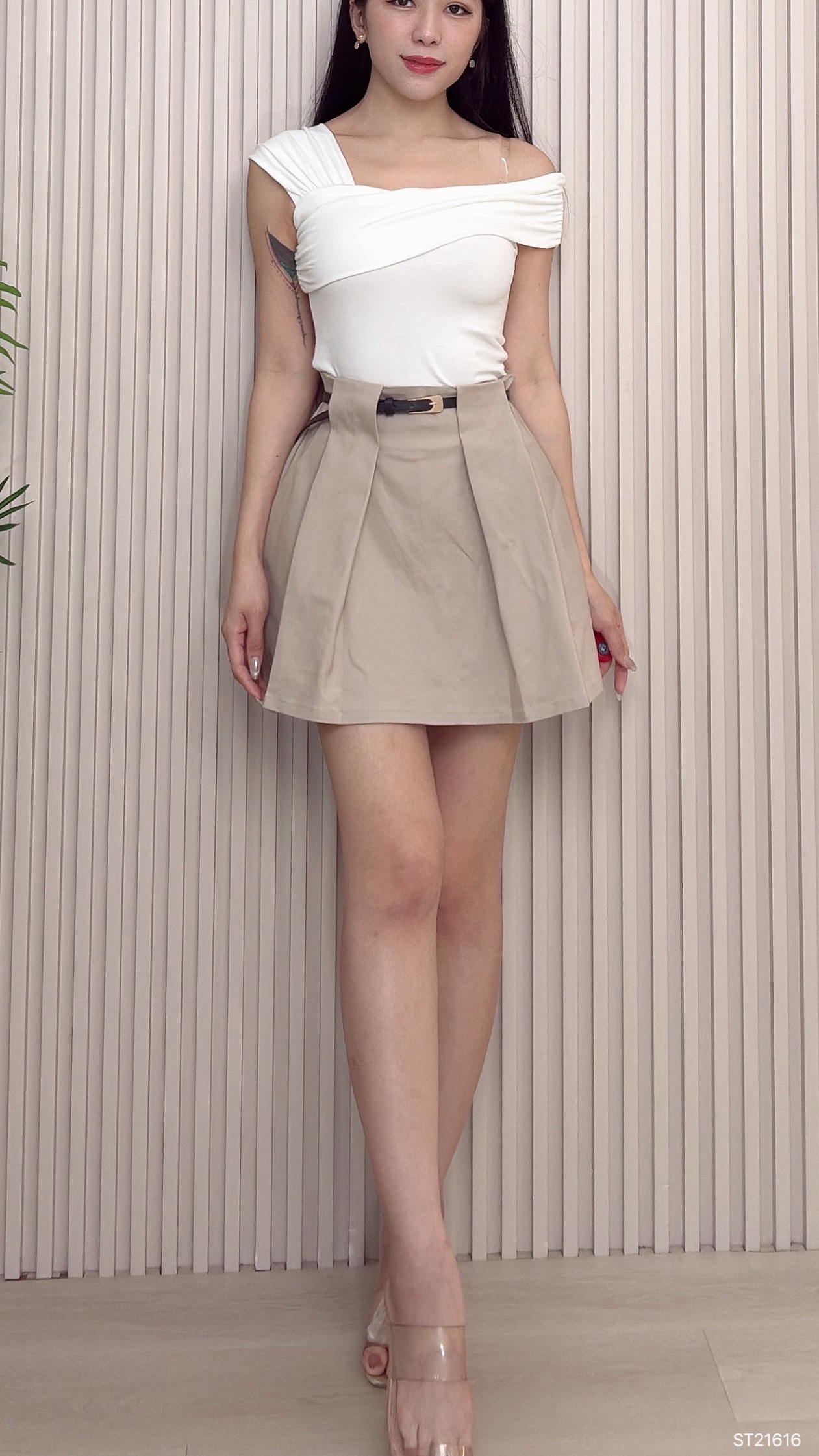 气质立体压褶设计A字高腰短裙 (ST21616)