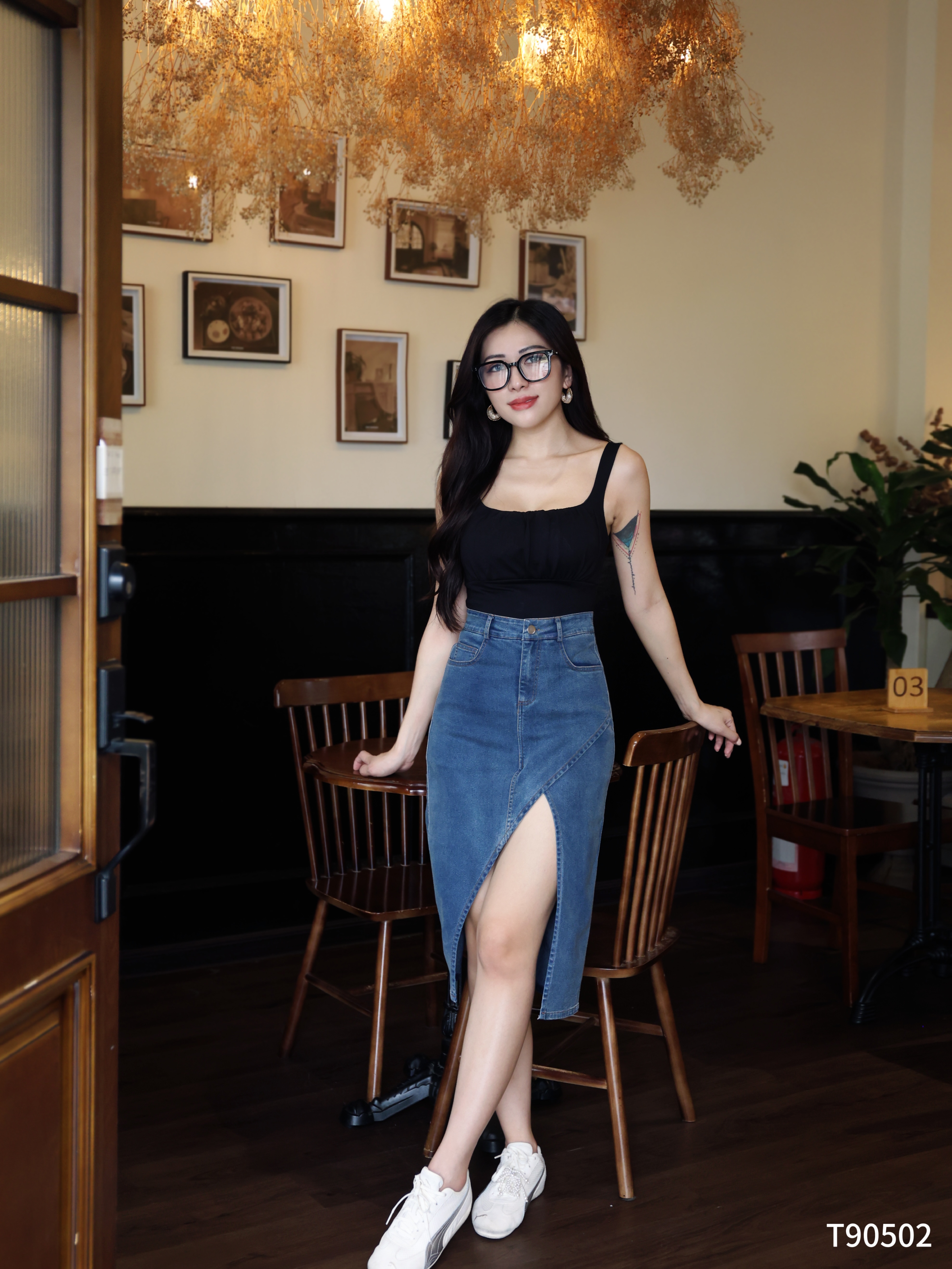 【LBP独家】时尚百搭褶皱设计宽带短版上衣 (T90502)