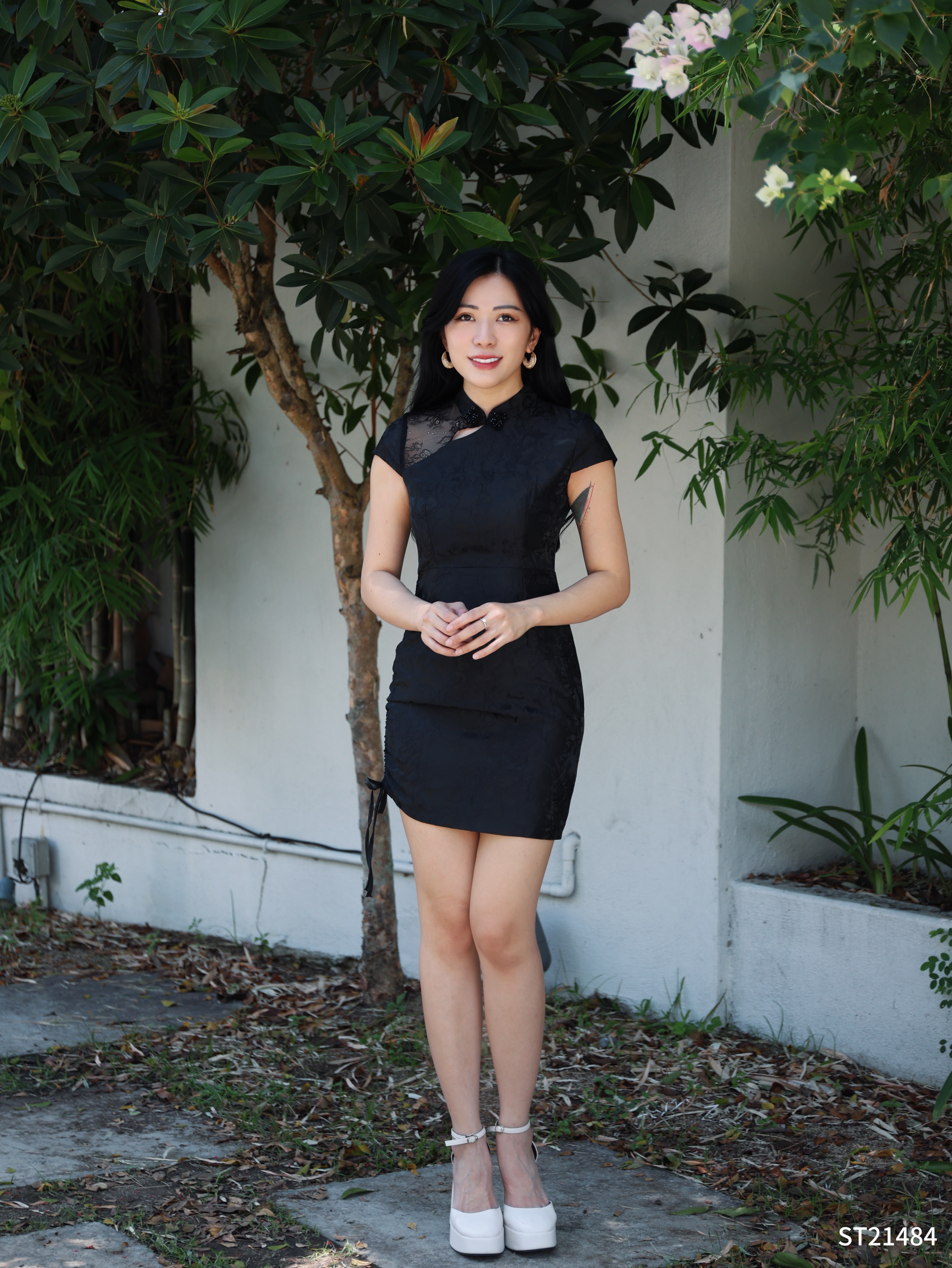 【LBP 独家新年系列】改良版水晶珠盘扣设计立领旗袍 (ST21484)