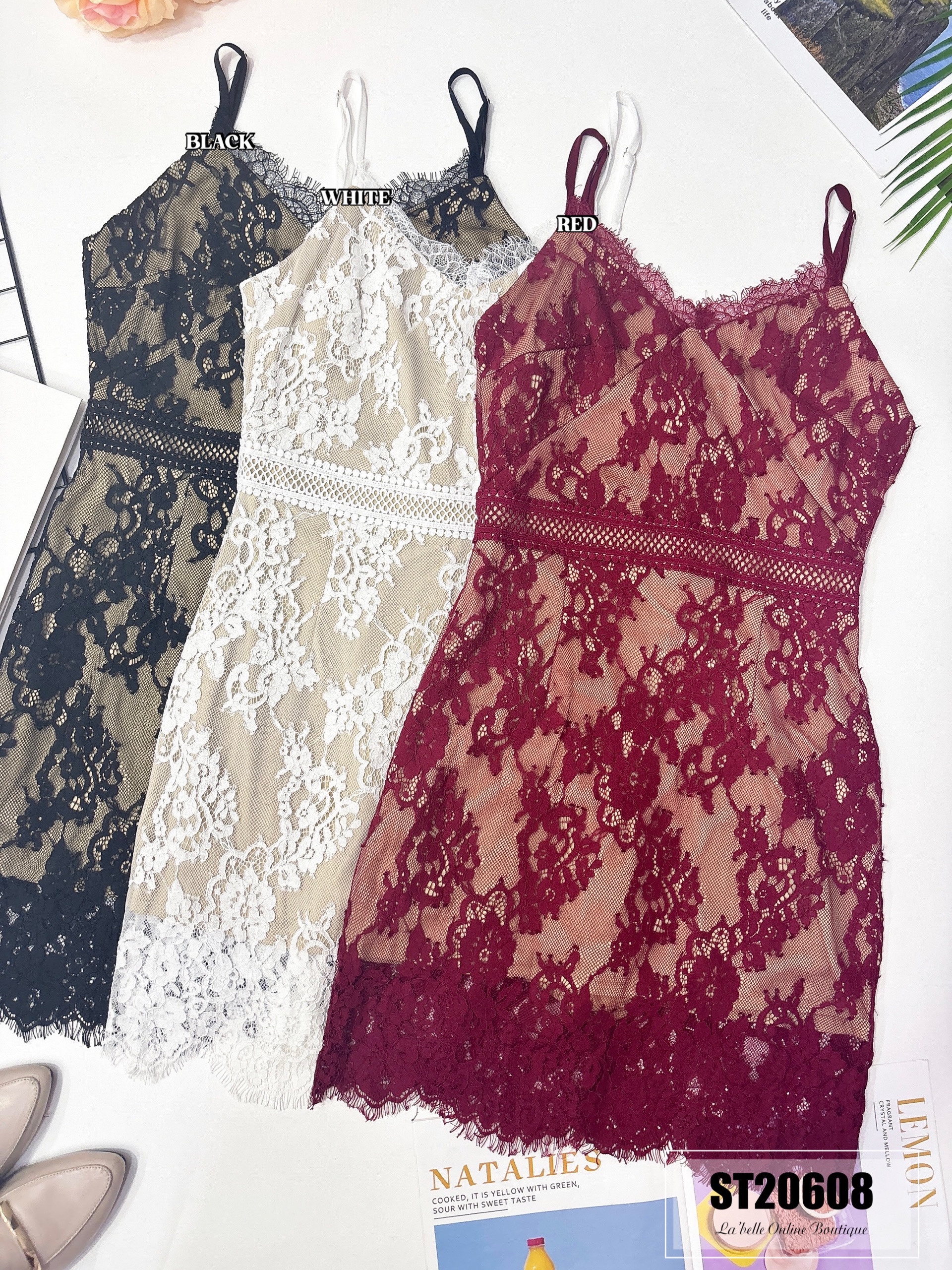 【LBP独家】高贵V领全蕾丝设计吊带连身裙（ST20608）