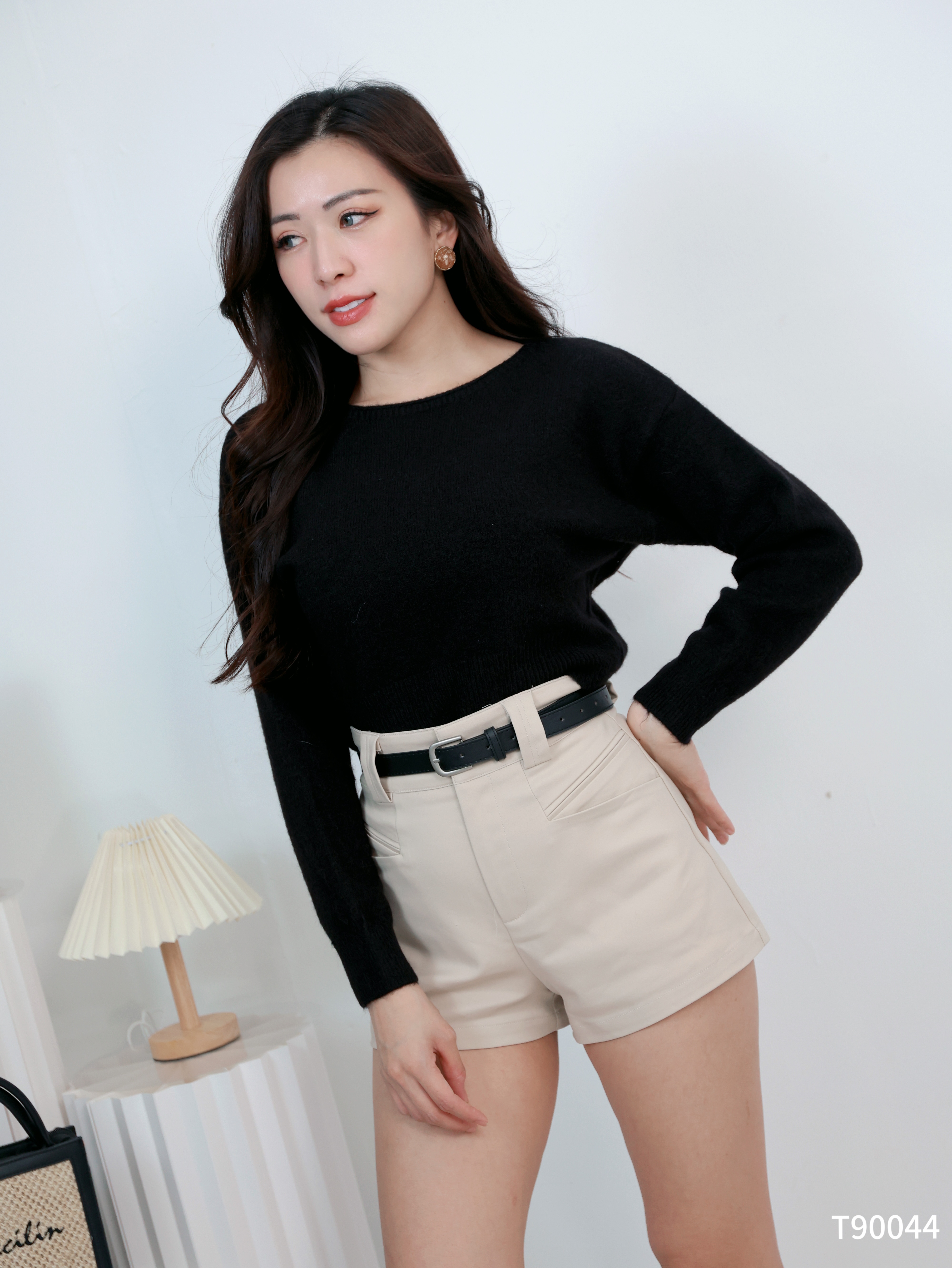 慵懒风宽领束腰长袖上衣 (T90044)