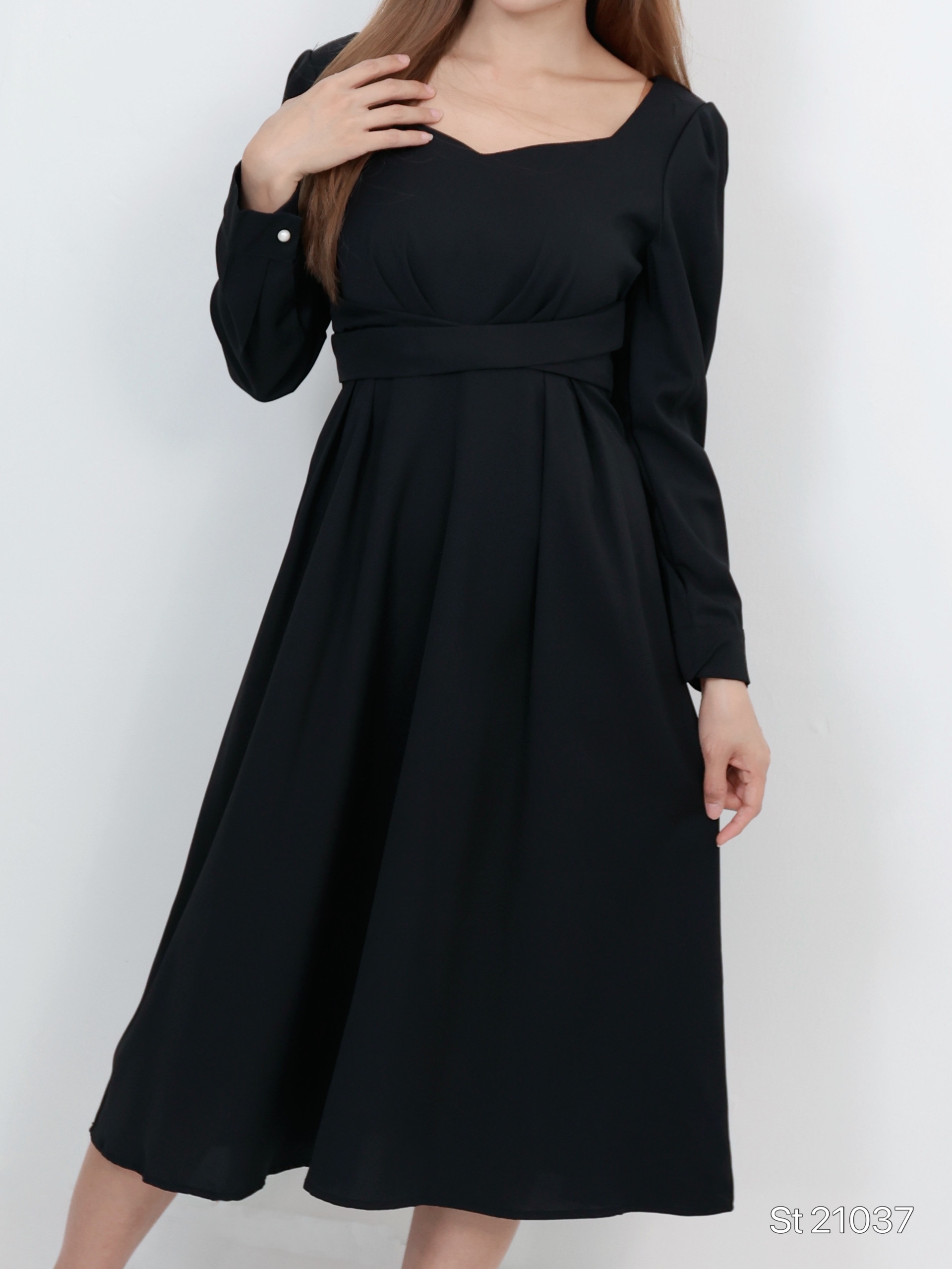 精致方领长袖连身裙 (ST21037)- 特价 -La'Belle Fashion Boutique Sdn Bhd