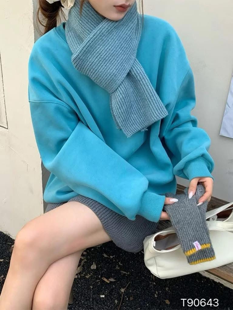 百搭多彩圆领卫衣加绒围巾 (T90643)