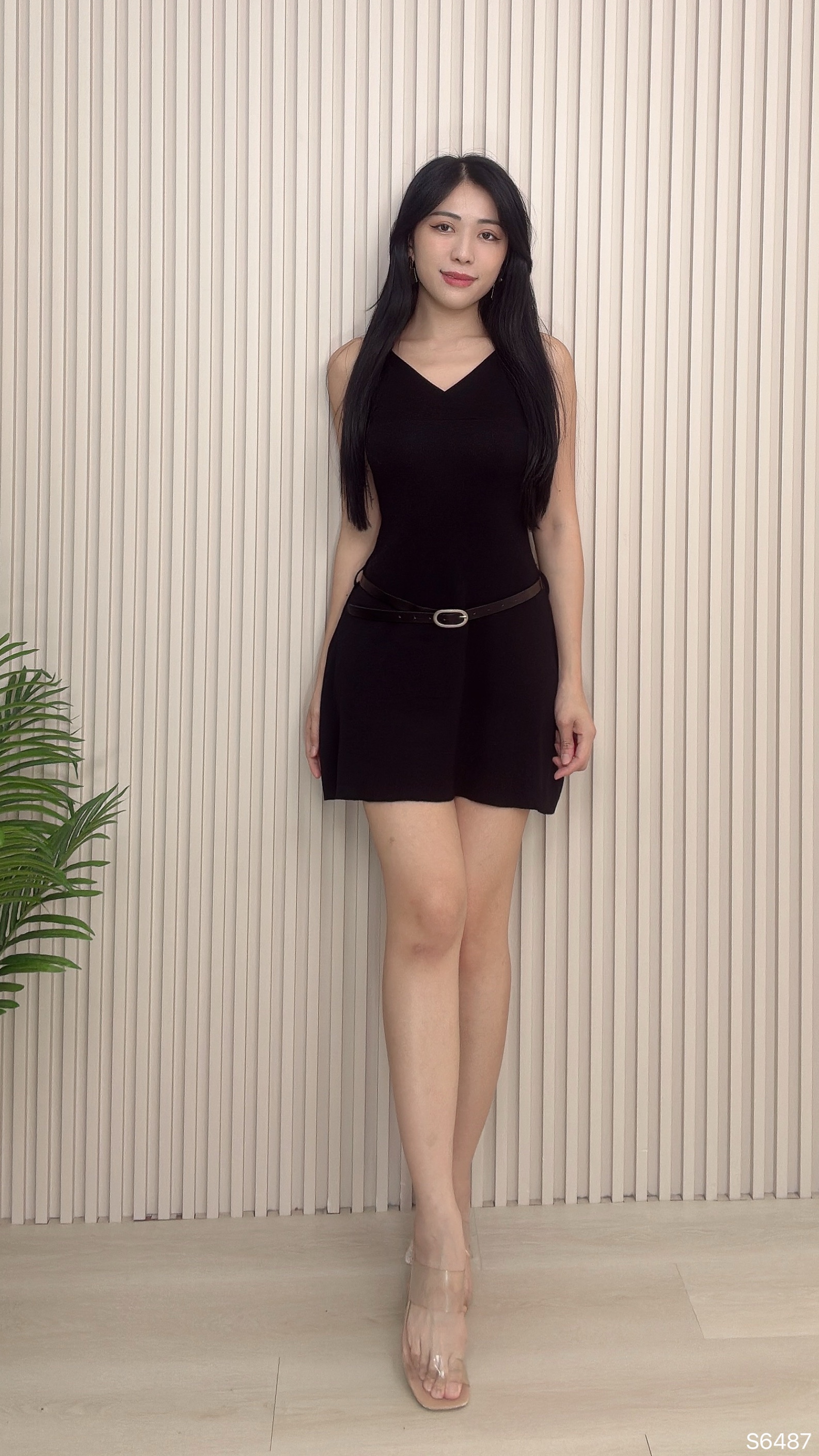 简约V领A字无袖连身裙 (S6487)