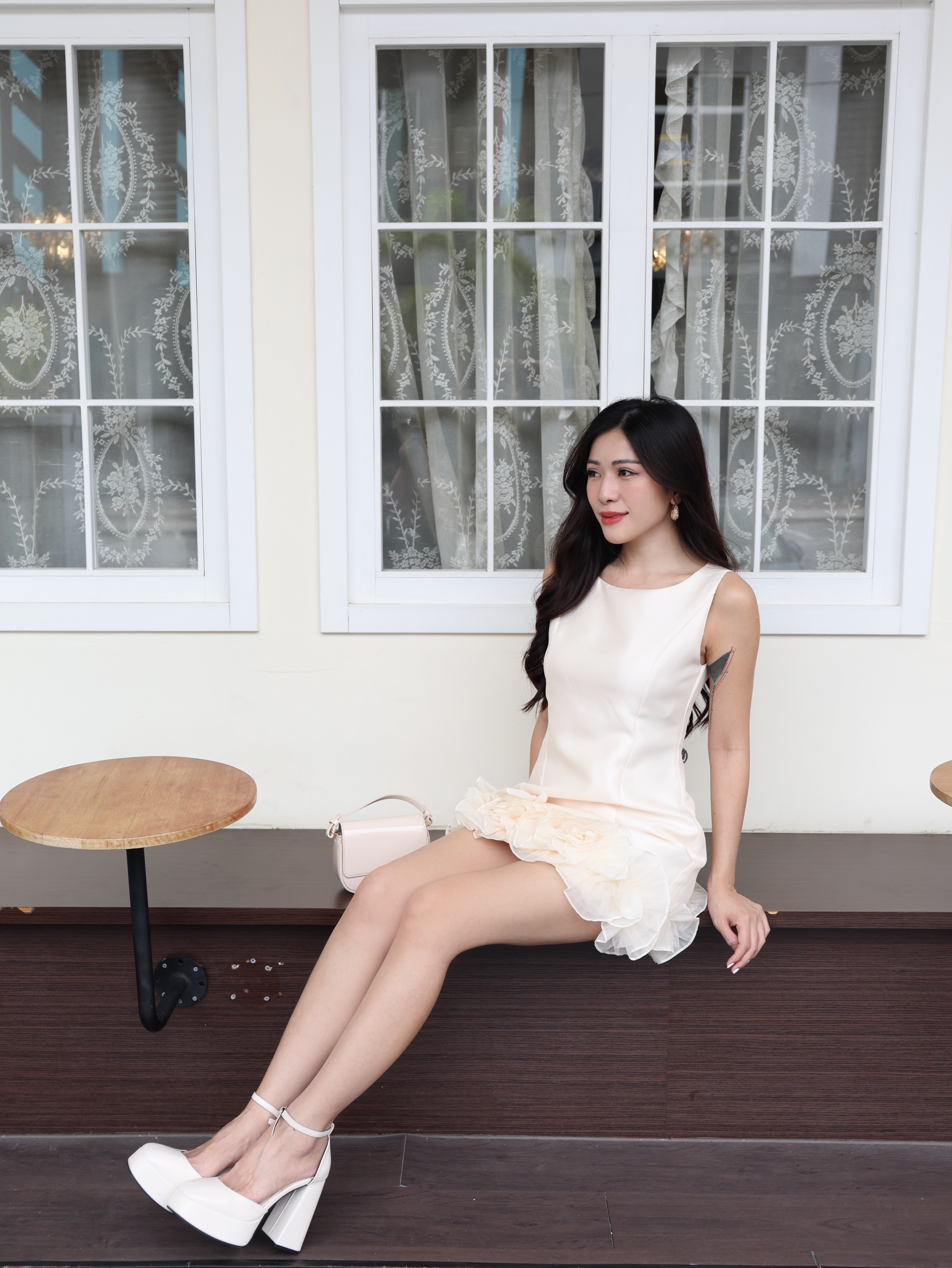 【LBP独家】简约名媛风无袖修身连身裙 (ST21438)