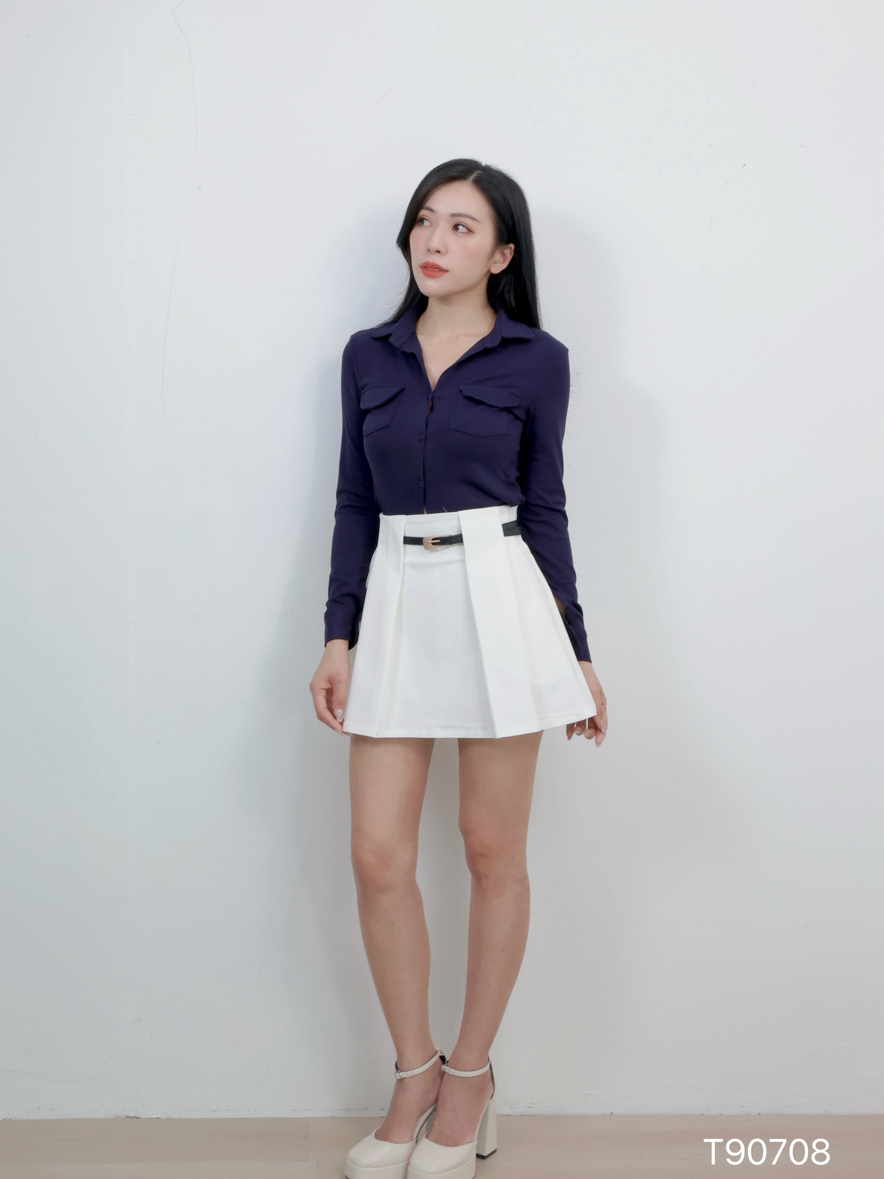 气质OL风翻领设计开衬上衣 (T90708)