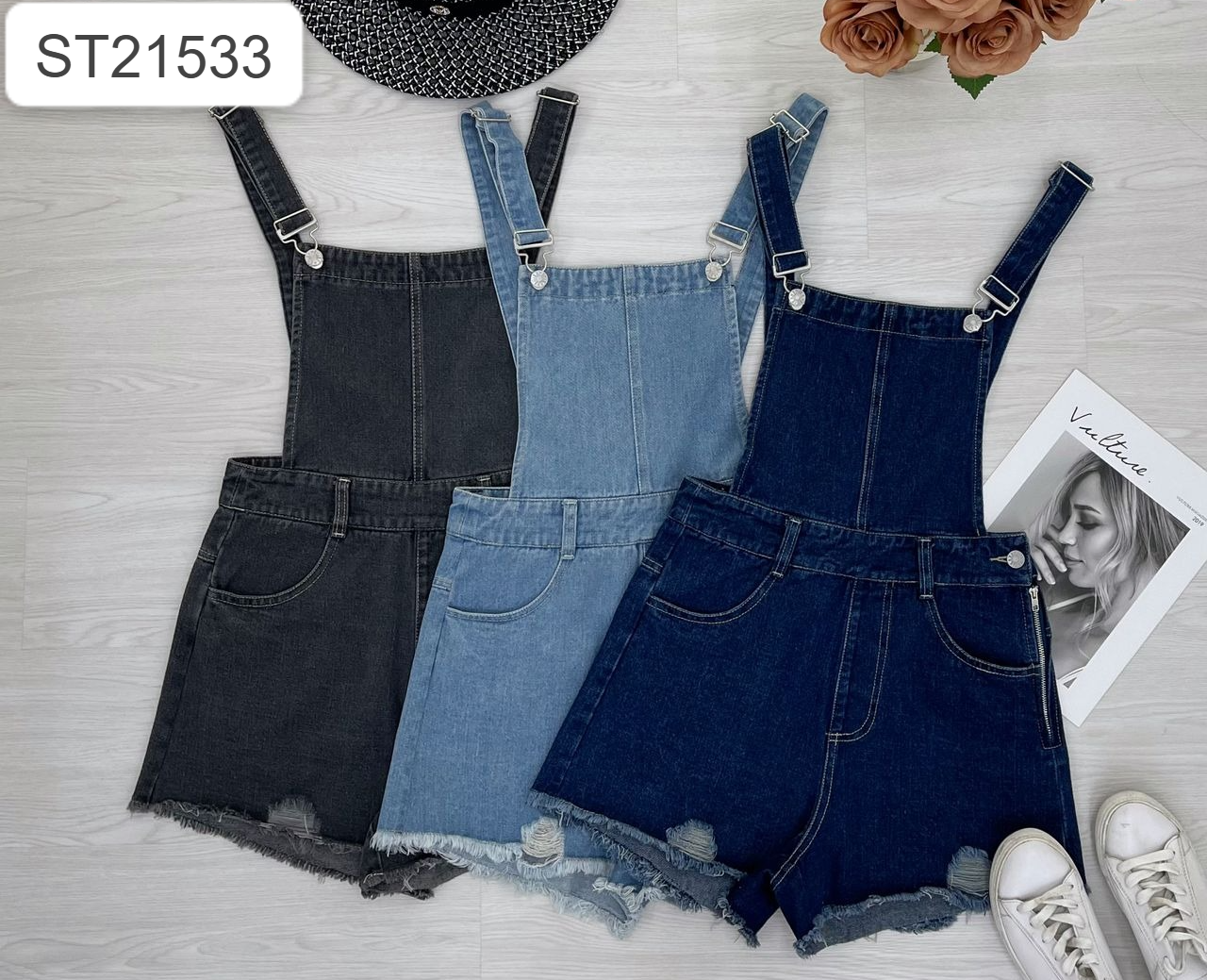 减龄破洞阔腿设计背带连体裤 (ST21533)