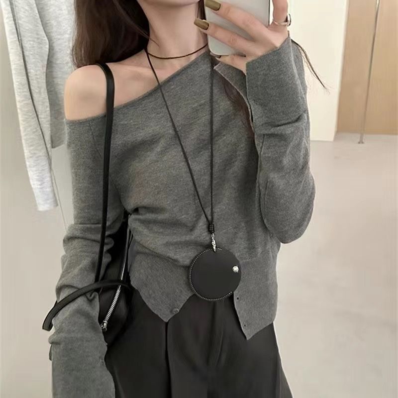 不規則斜肩開衩法式氣質長袖針織衫