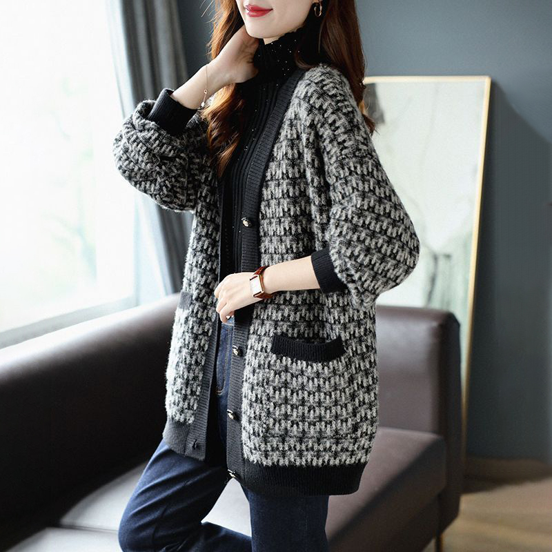 韓版大碼V領毛衣厚高檔小香風針織開衫