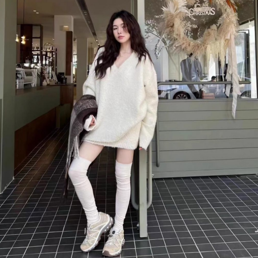 【整套】高級感軟慵懶v領針織毛衣+顯瘦高腰半身裙兩件套