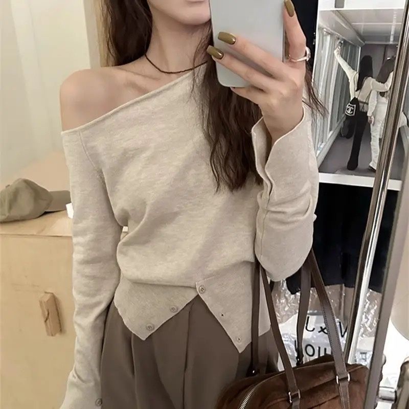 不規則斜肩開衩法式氣質長袖針織衫