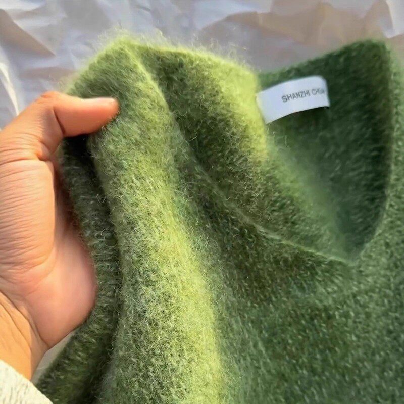 高級感減齡花紗綠色寬鬆大碼V領針織毛衣