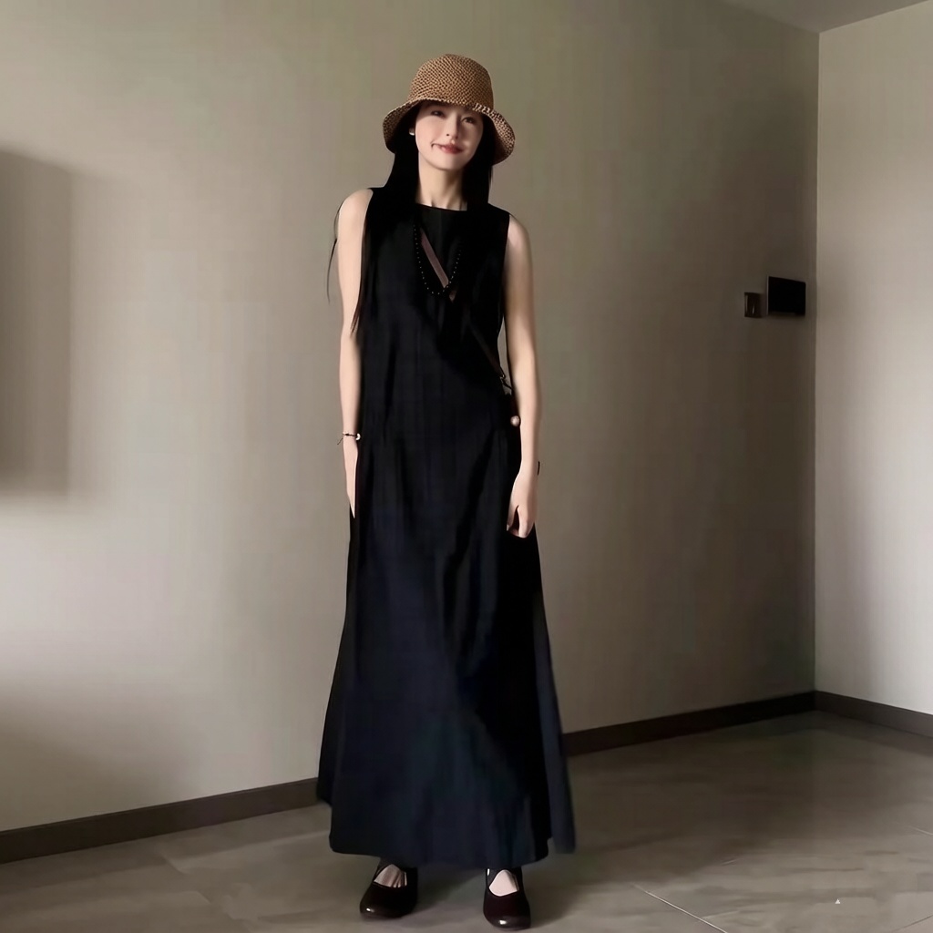 英倫風黑色無袖A字長裙絕美氛圍感穿搭洋裝