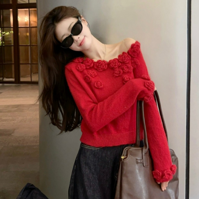 純慾風露肩疊穿花朵設計感短版內搭針織毛衣