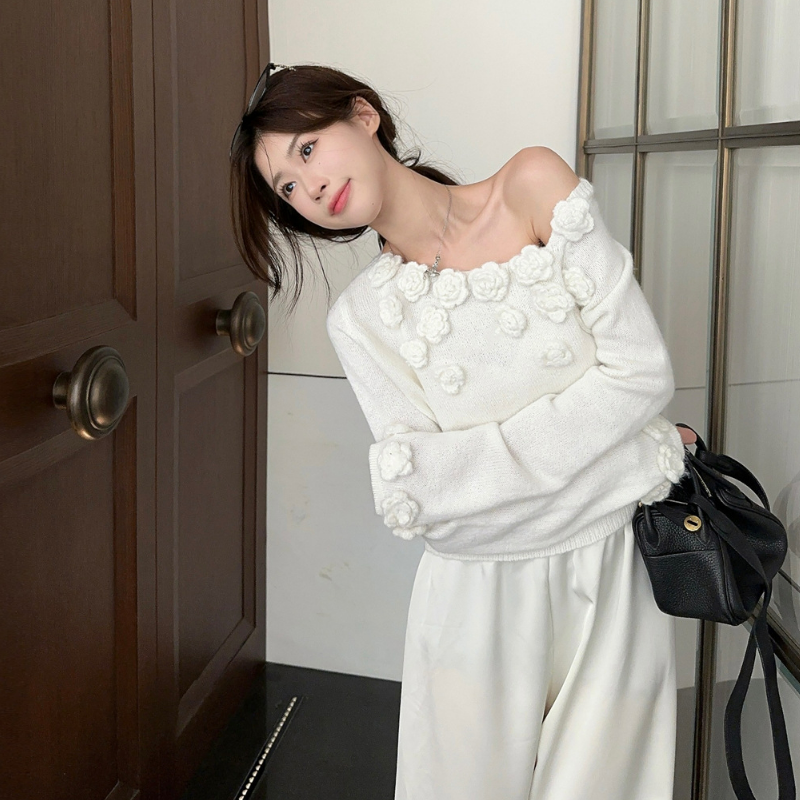 純慾風露肩疊穿花朵設計感短版內搭針織毛衣