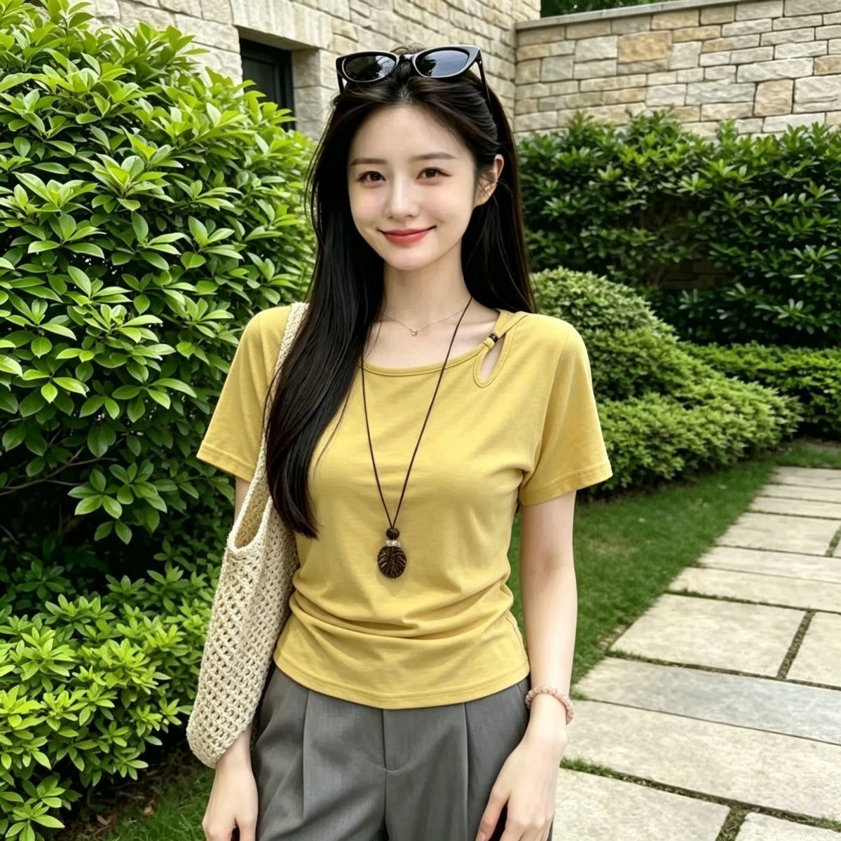 設計感串珠露肩顯瘦收腰褶皺短袖T恤