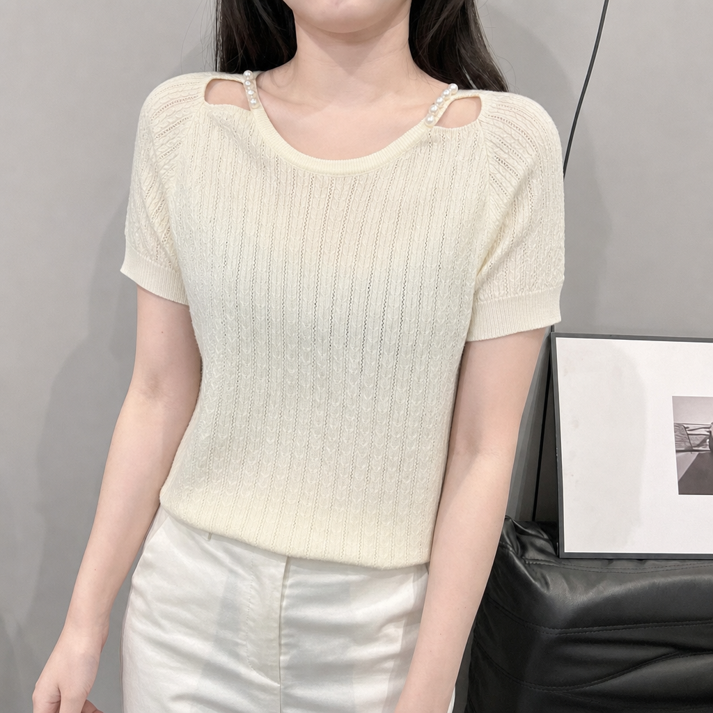 冰絲設計感釘珠顯瘦露鎖骨短袖針織衫