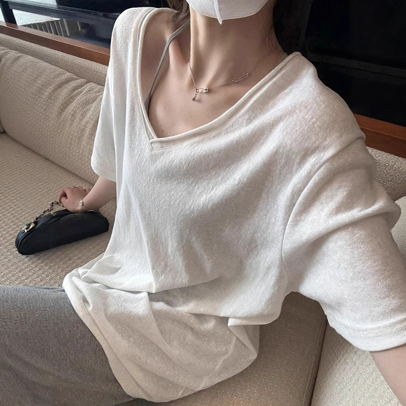 @薄款鬆弛感雪花肌理捲邊v領百搭短袖t恤