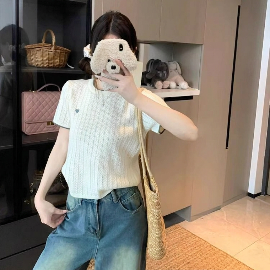 @學院風撞色圓領愛心刺繡短袖T恤
